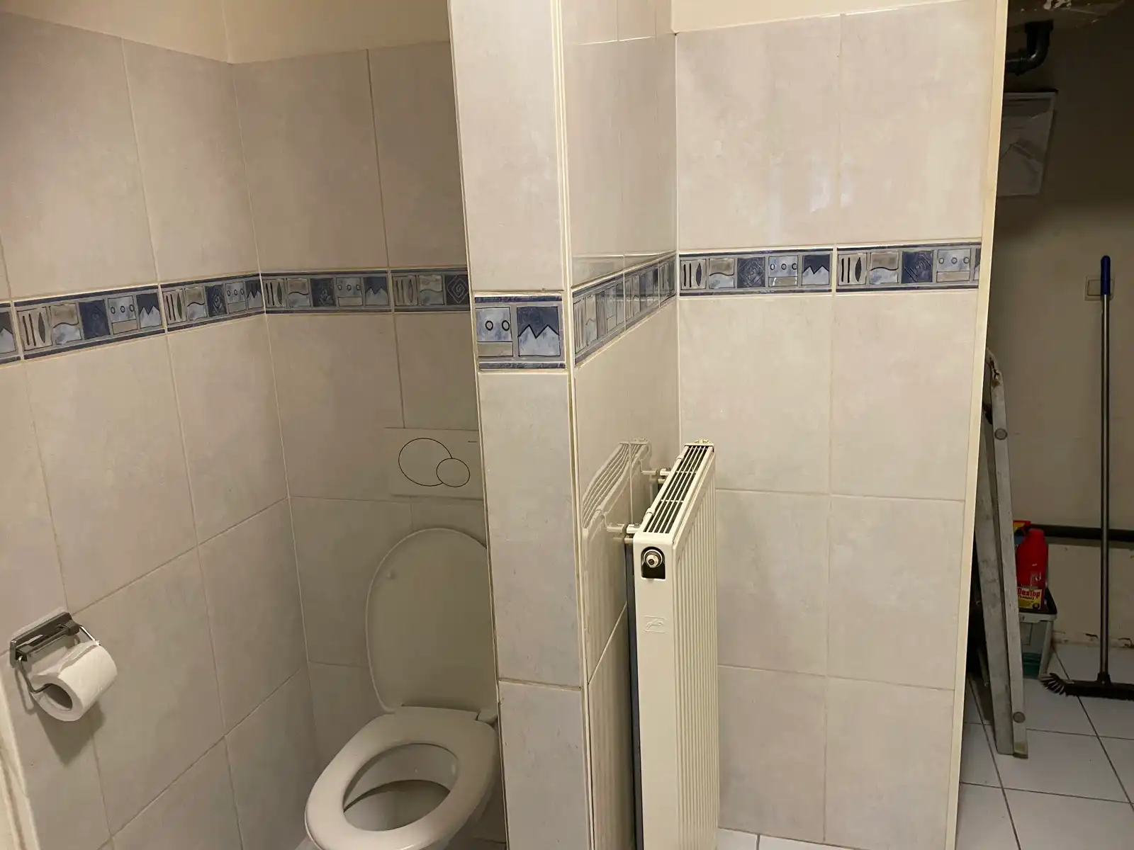 Leemans Immobiliën biedt u deze aangename gelijkvloerse studio aan, gelegen in het hart van het bruisende centrum van Asse. foto 11