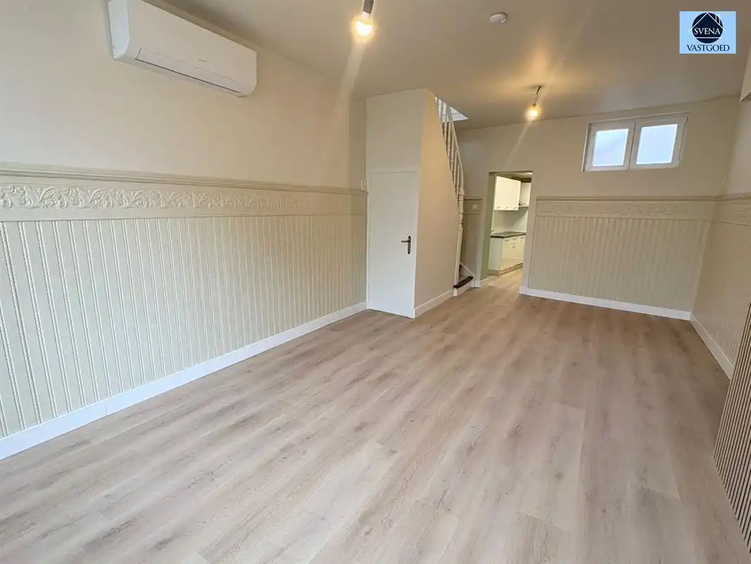 PRACHTIGE, ZEER RUIME WONING MET 5 SLAAPKAMERS foto 3