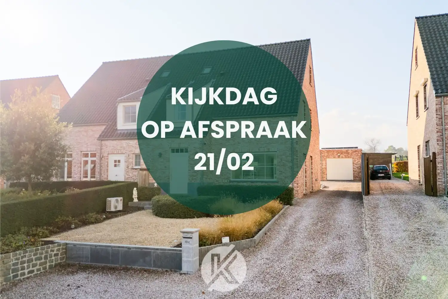 Halfopen gezinswoning in landelijke stijl foto {{pictureIndex}}