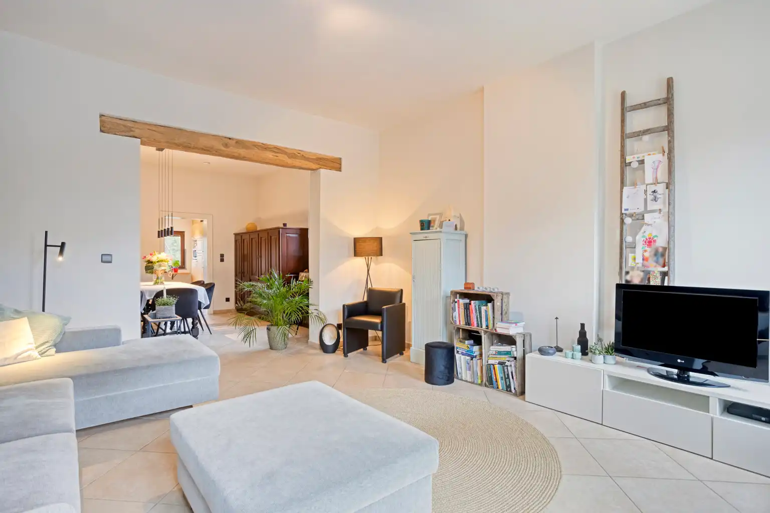  KARAKTERVOLLE DUBBELWOONST IN EEN DOODLOPENDE STRAAT  foto 3