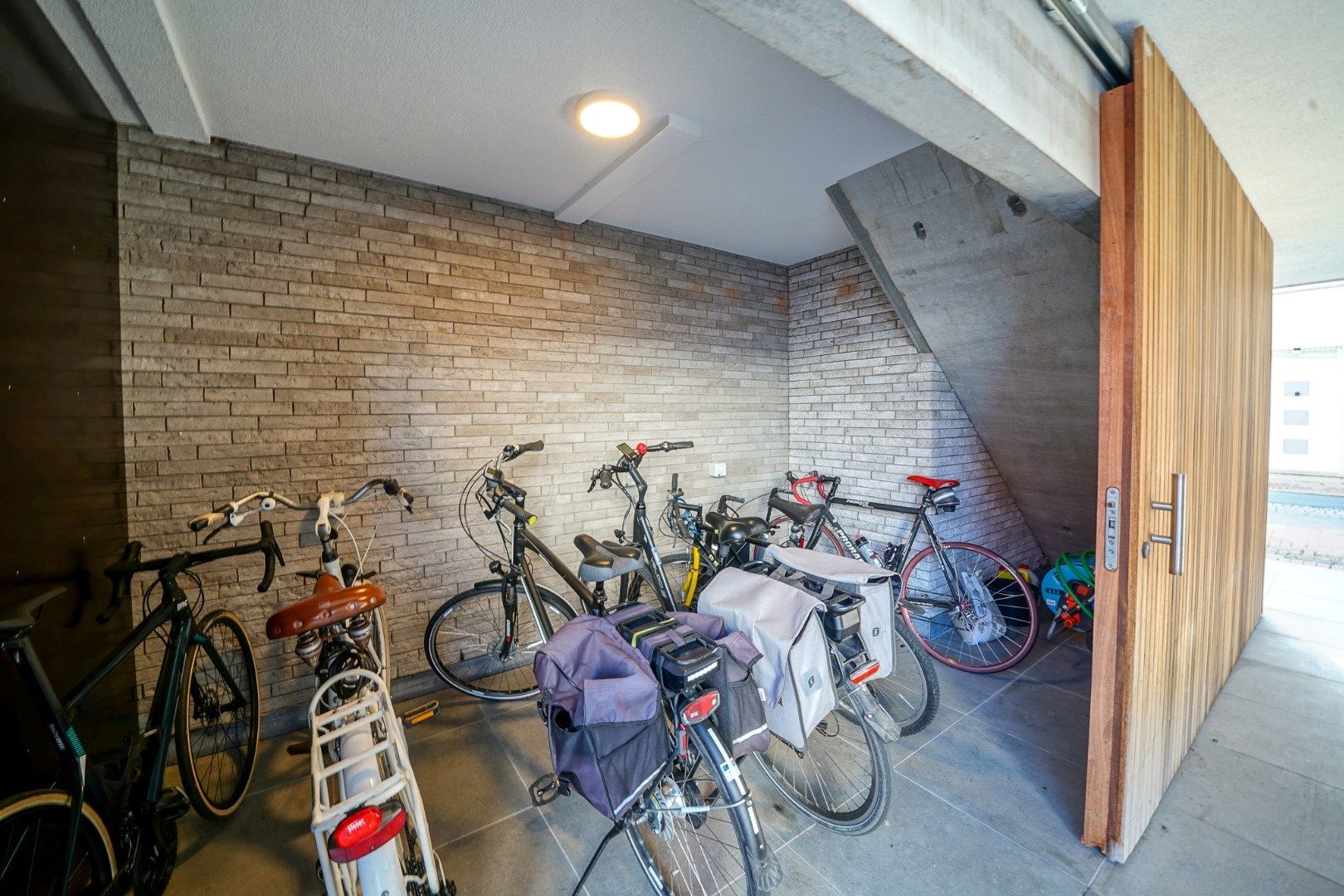 Prachtig nieuwbouwappartement te Oudenburg met 2 slaapkamers + autostaanplaats. foto 11