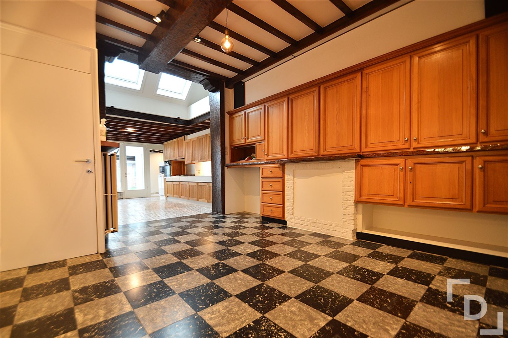 "Gerenoveerde stadswoning in het centrum van Poperinge" foto 5