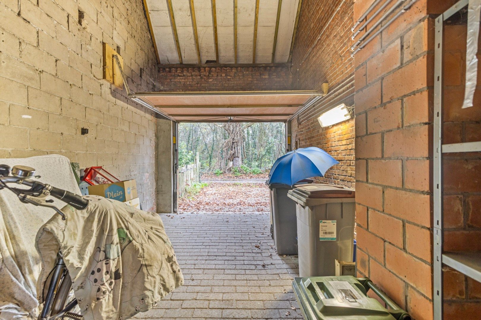 Dubbele woonst rustig en groen gelegen op een perceel van ca 24a !  foto 24