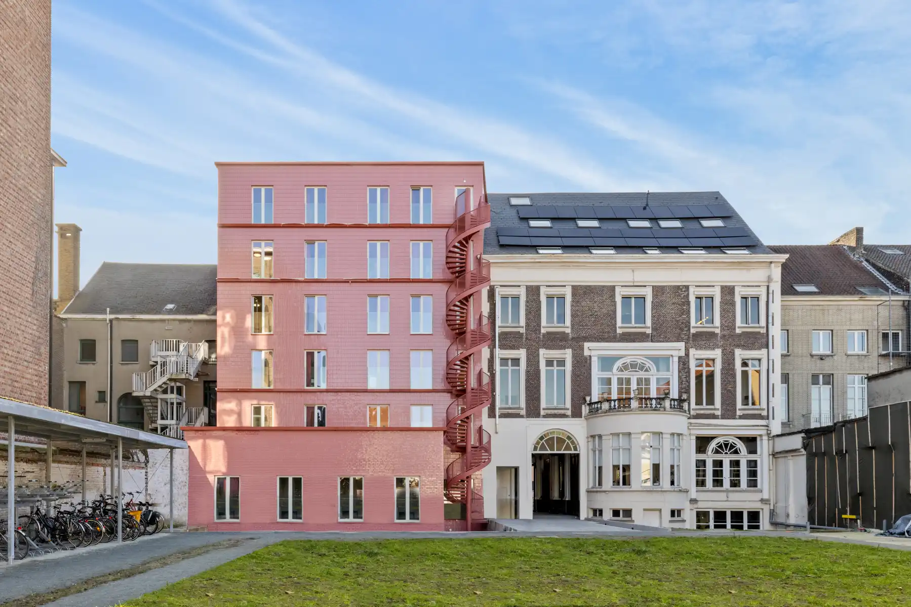 Nieuwe, verhuurde studentenhuisvesting te koop! foto 8