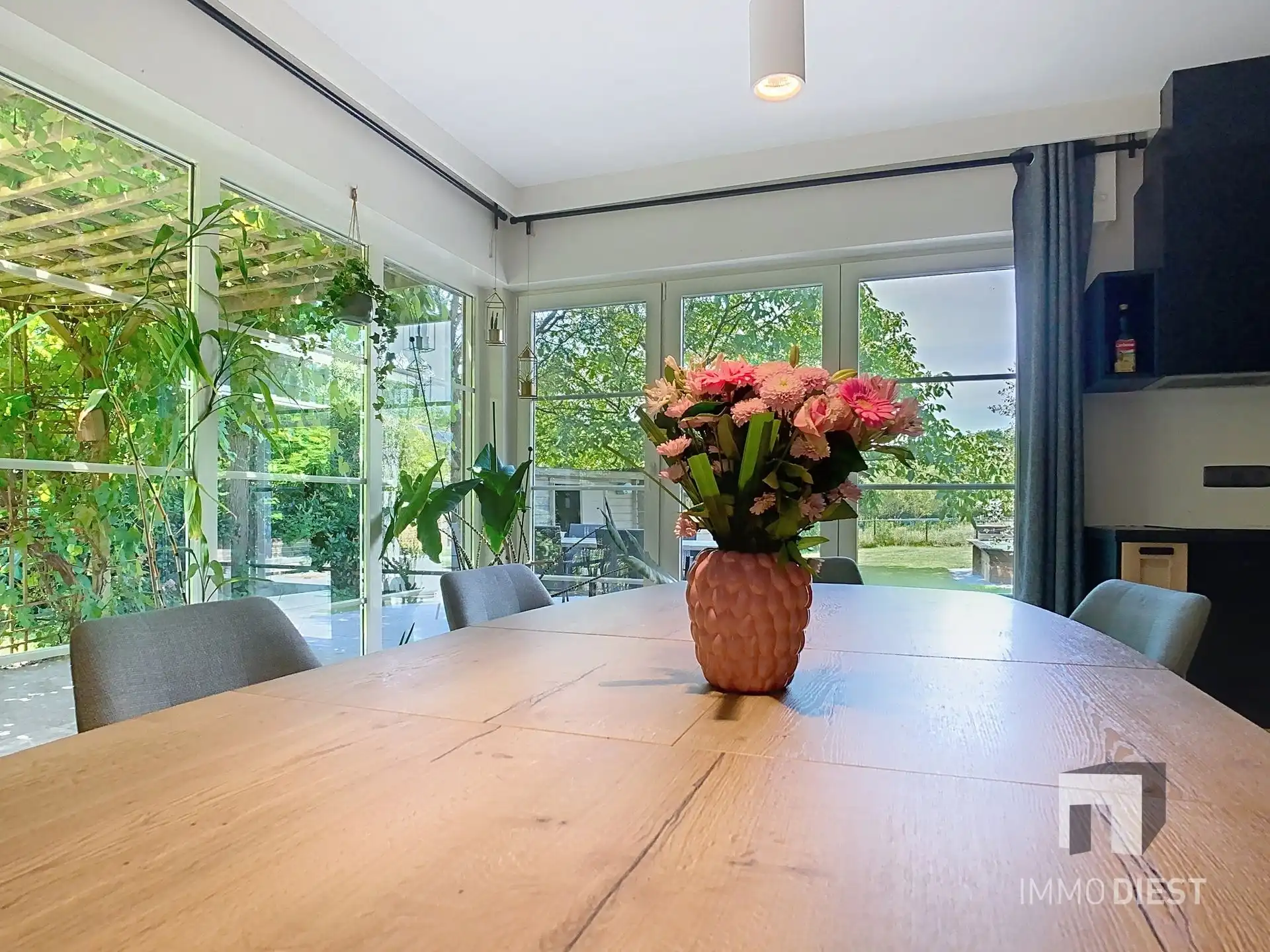 Villa-landhuis op ca 27 are met 5 slpks + weide foto 6
