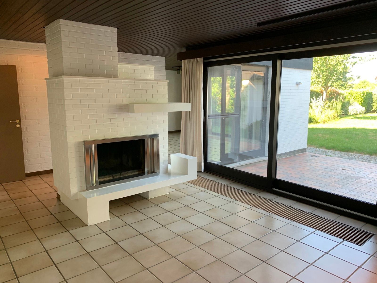 RUIME WONING MET 3 SLAAPKAMERS EN PRACHTIGE TUIN foto 18