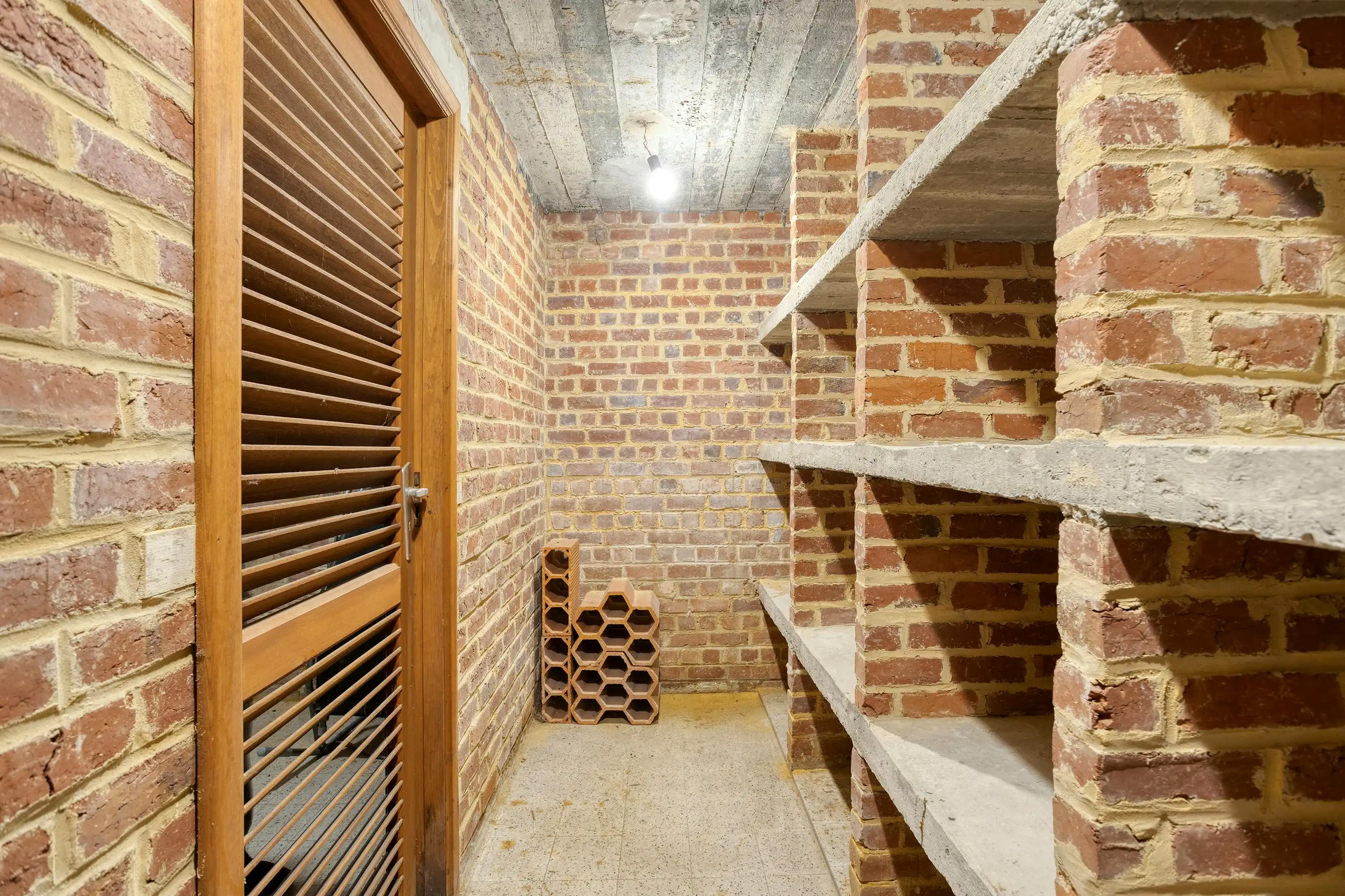 Mooi gelegen landhuis te koop in Meerbeke foto 23