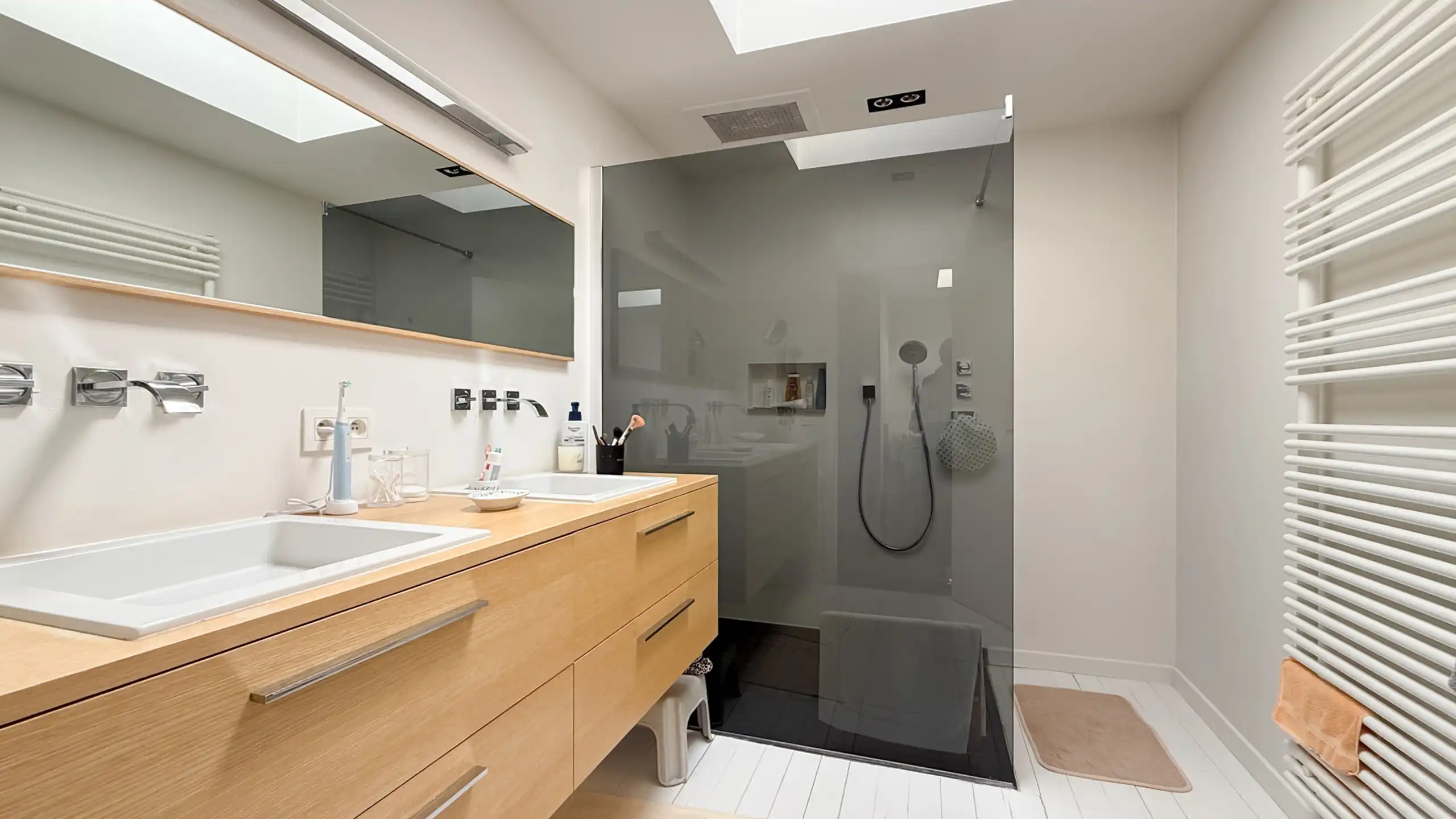 Verzorgde woning met zonnige tuin nabij de Graaf Jansdijk foto 15