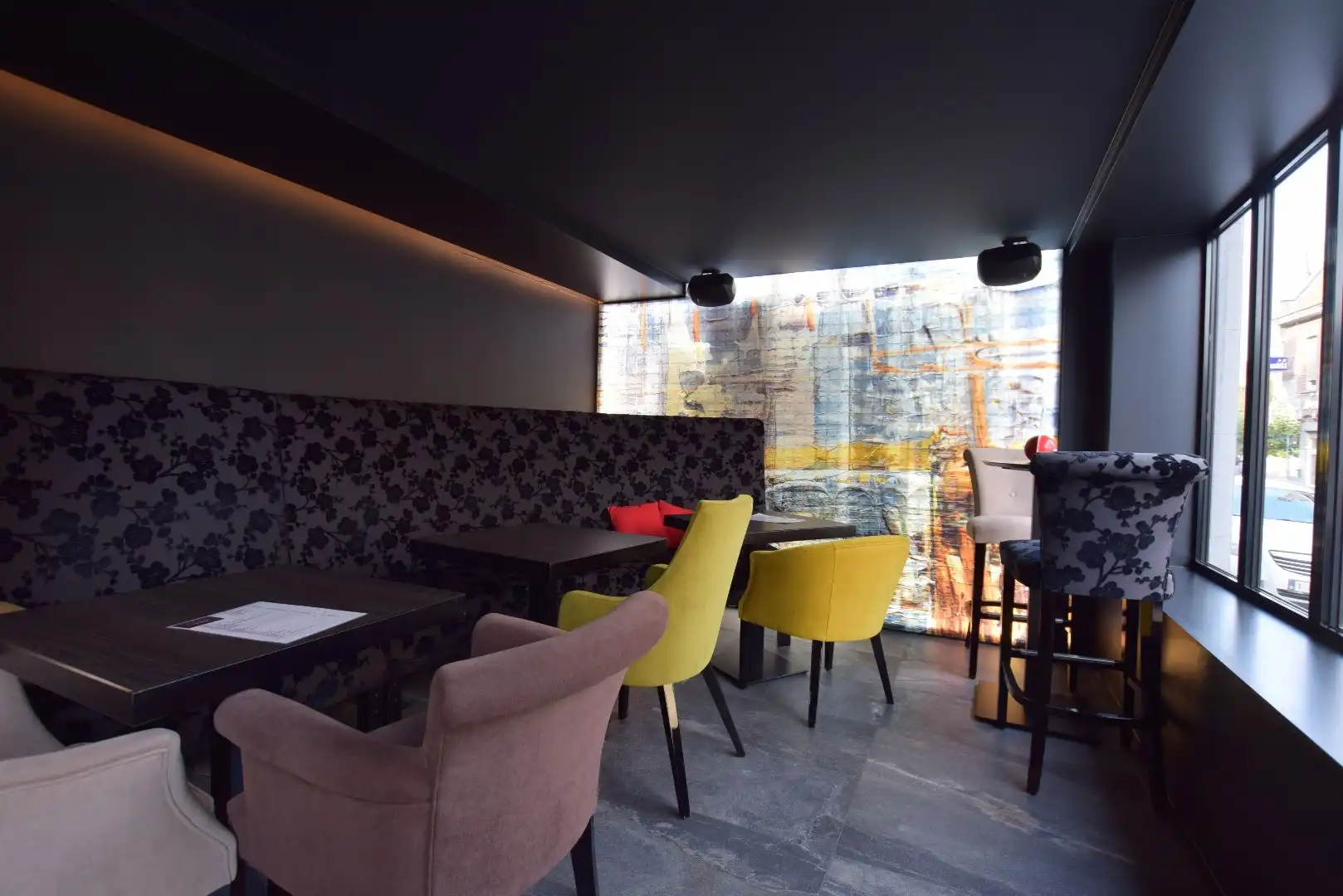 Verhuurd opbrengsteigendom (200m²) op commerciële toplocatie te Diksmuide! foto 11