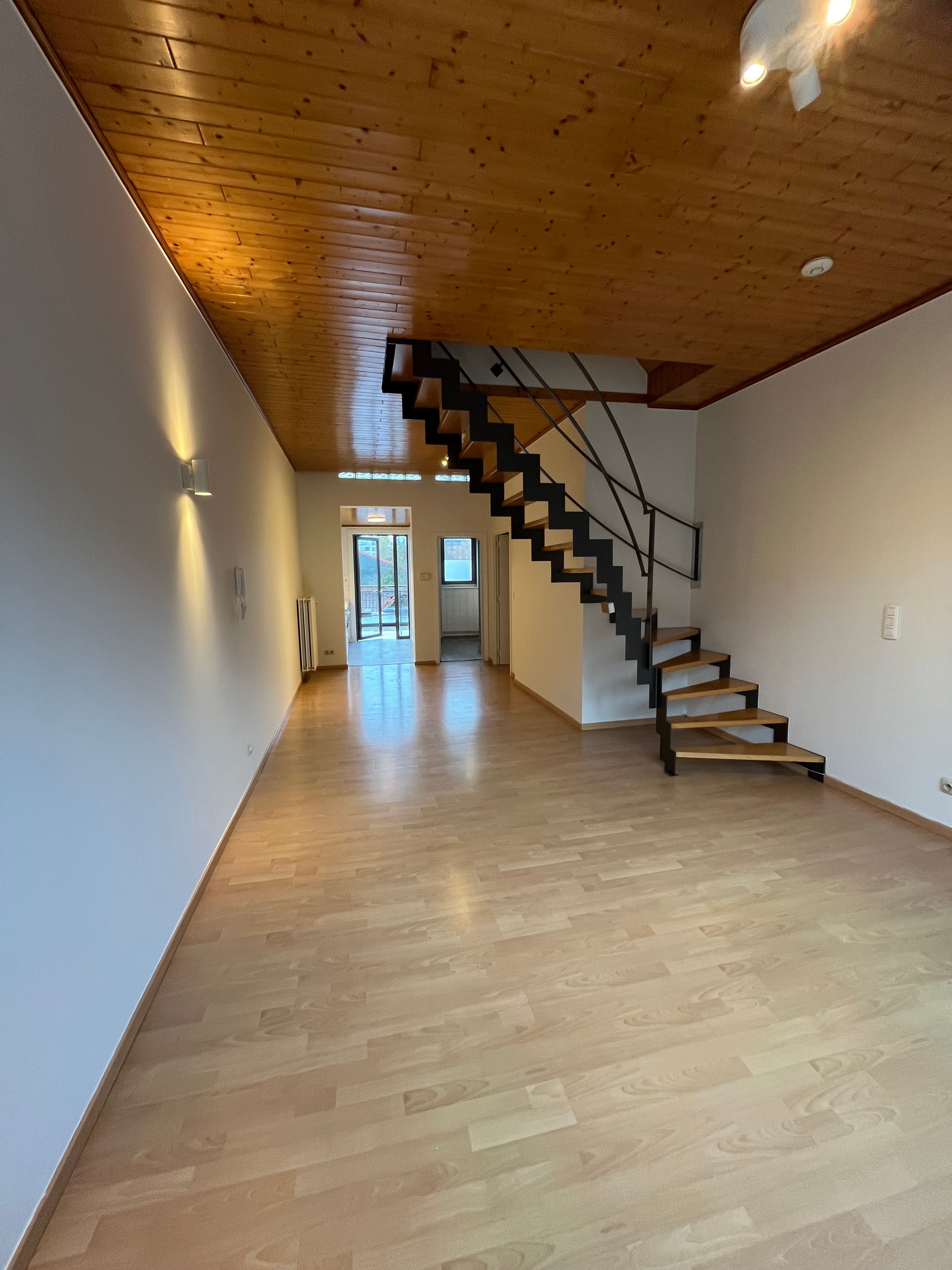 Gezellig, tof duplex-appartement met zonneterras 12m2 in centrum Deinze foto 9