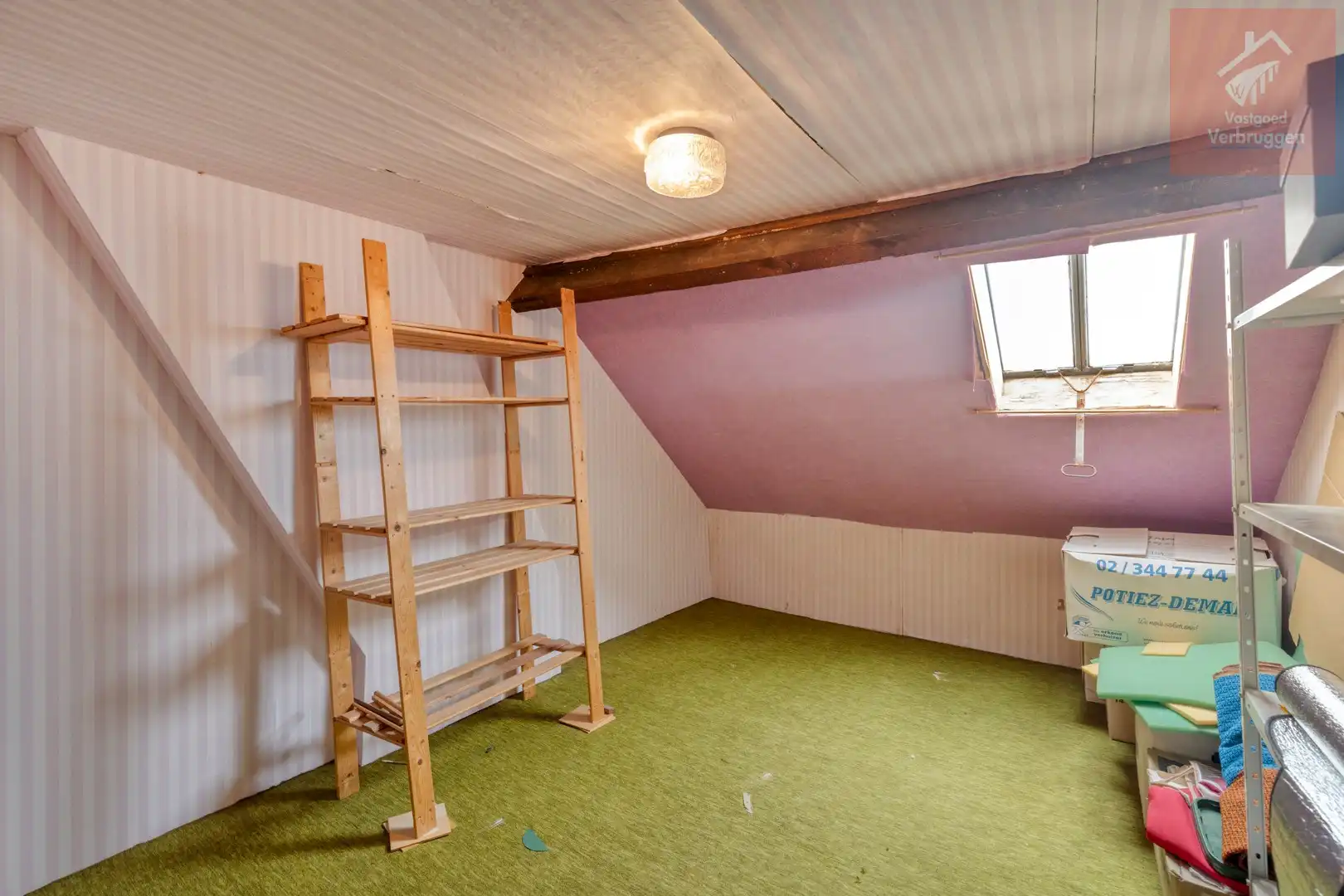 Ruime gezinswoning met 4 slaapkamers en grote tuin foto 11