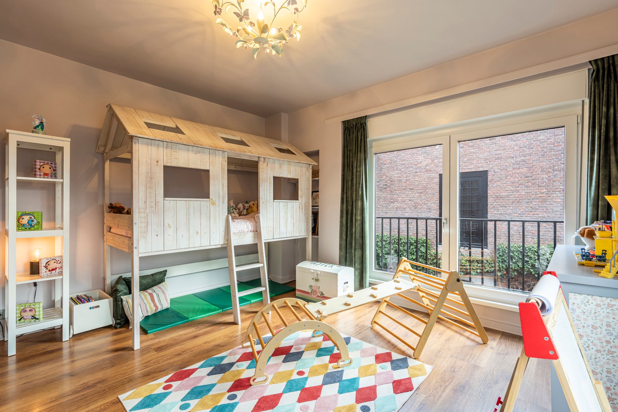 Instapklare gezinswoning met 5 slpks en ZW-tuin foto 15