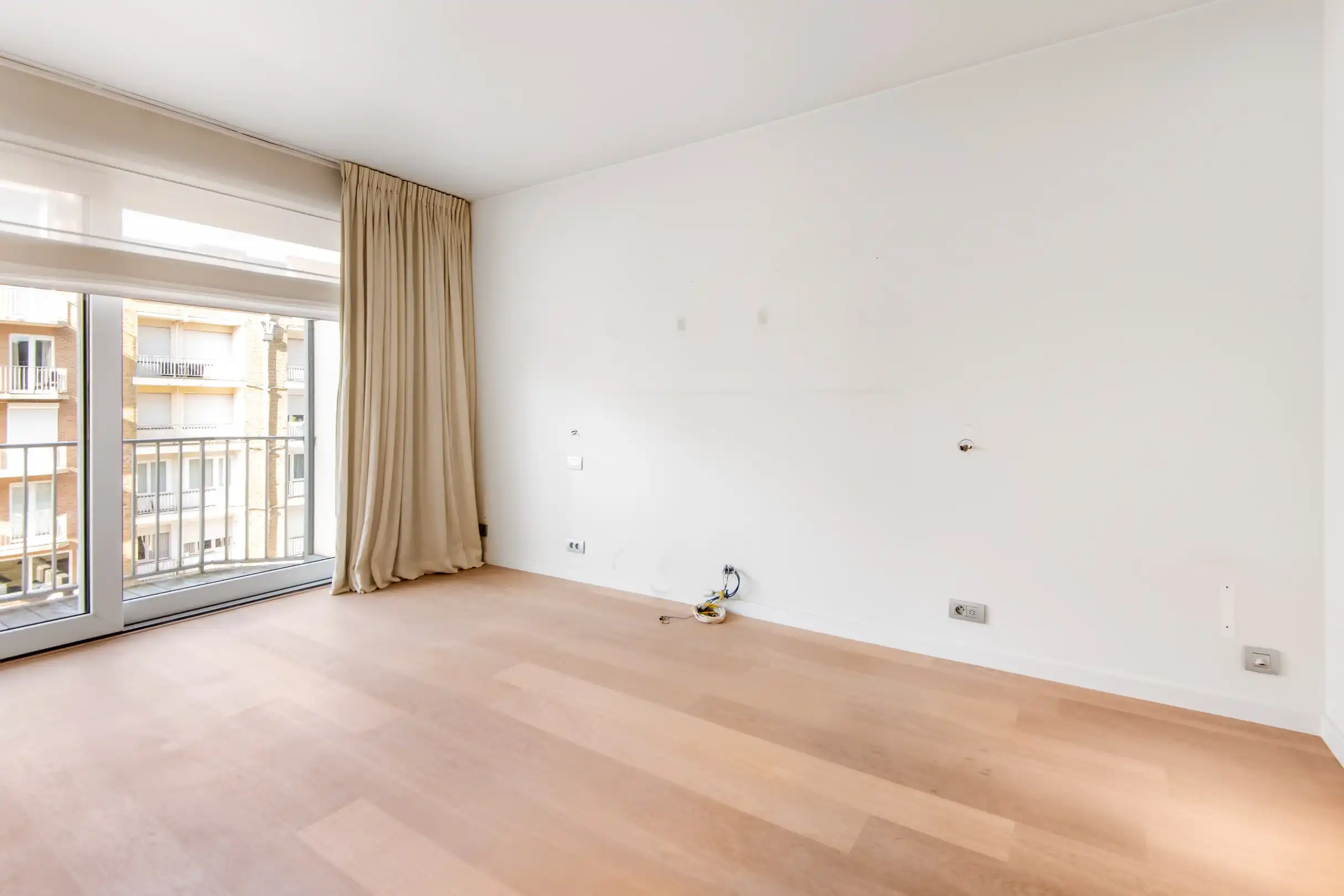 Ruim woonapp. met een gevelbreedte van ca. 7 meter, en garagemogelijkheid, gelege, vlakbij het strand en het Rubensplein. foto 13