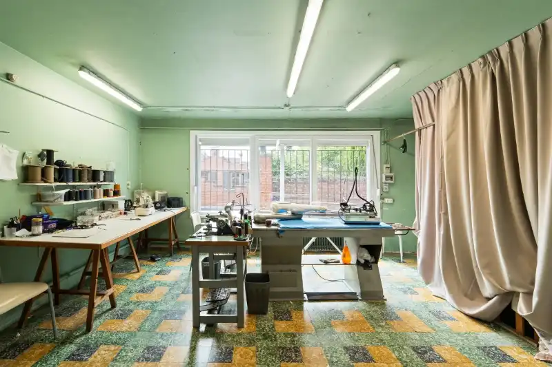 Exclusieve handelsopportuniteit op topligging in Roeselare ROESELARE – NOORDSTRAAT | RUIME HANDELSZAAK VAN >450 M² + ATELIER EN EXTRA RUIMTES foto 15