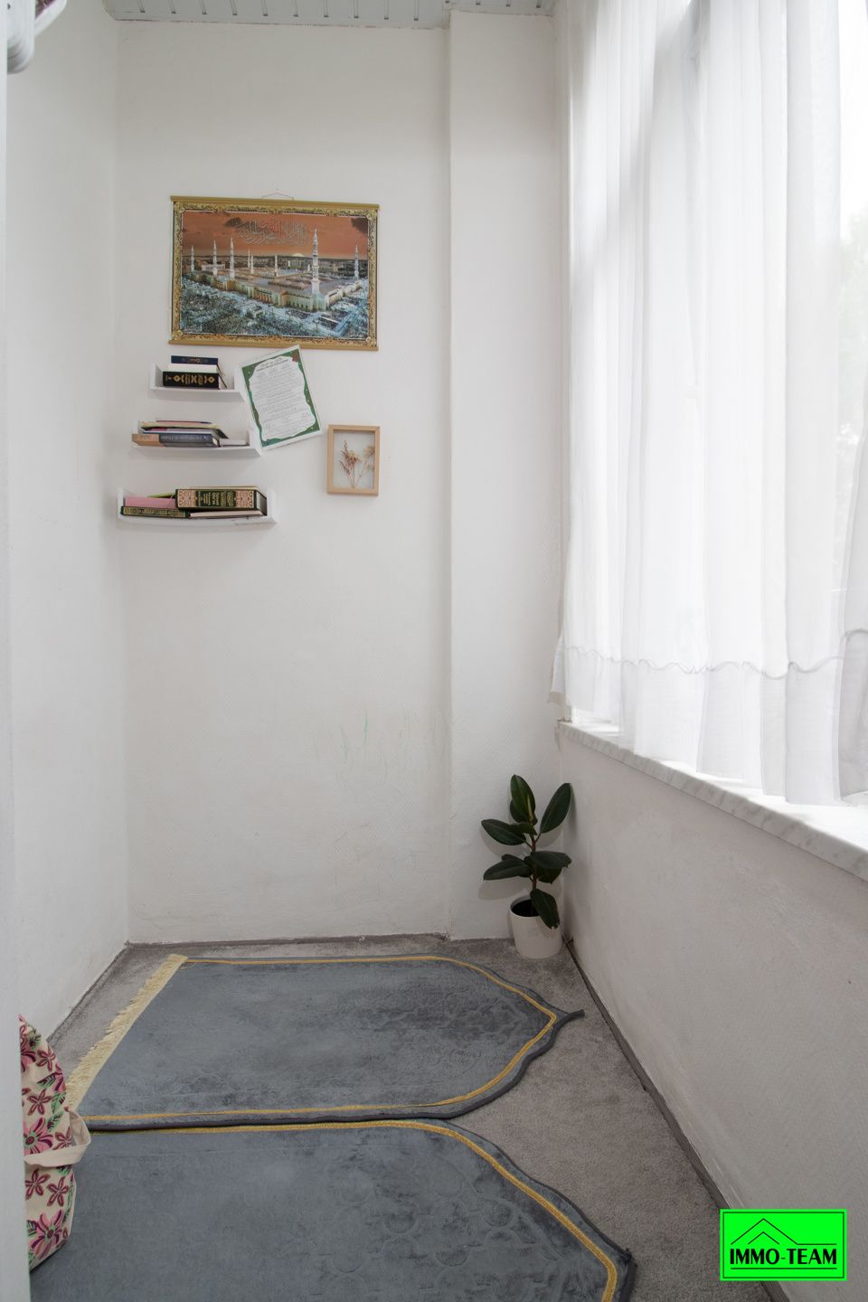 Opbrengsteigendom met handelszaak en 2 duplexappartementen foto 16