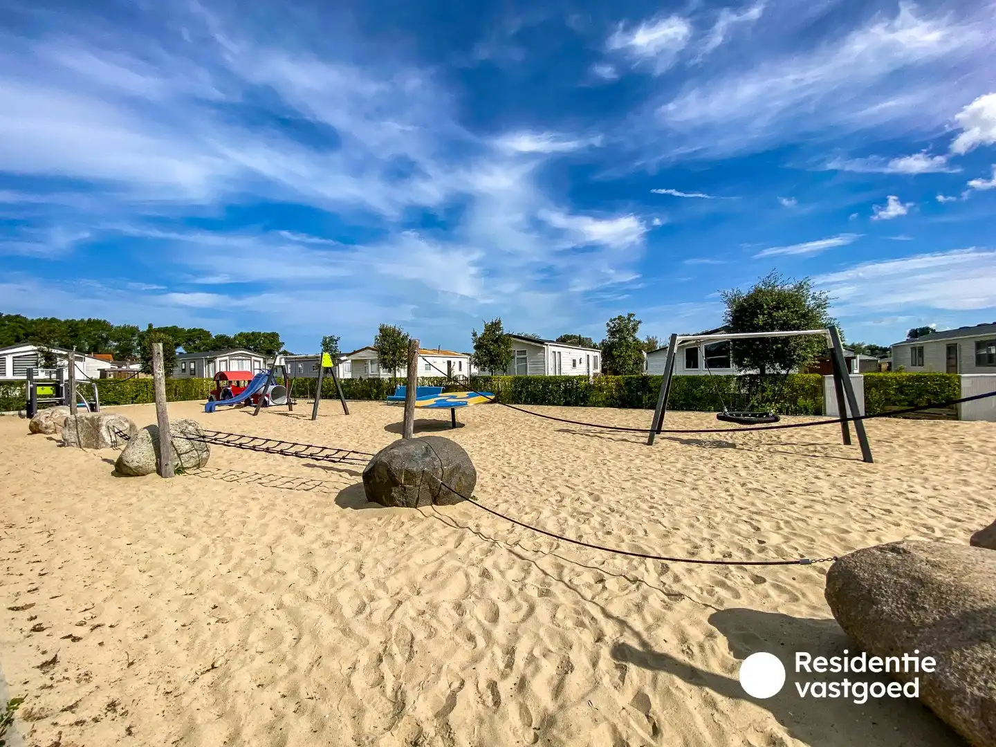 Goed verzorgde stacaravan op 900m van zee in Domein Polderpark te Nieuwpoort, op een stuk privé grond van 128m².  foto 19