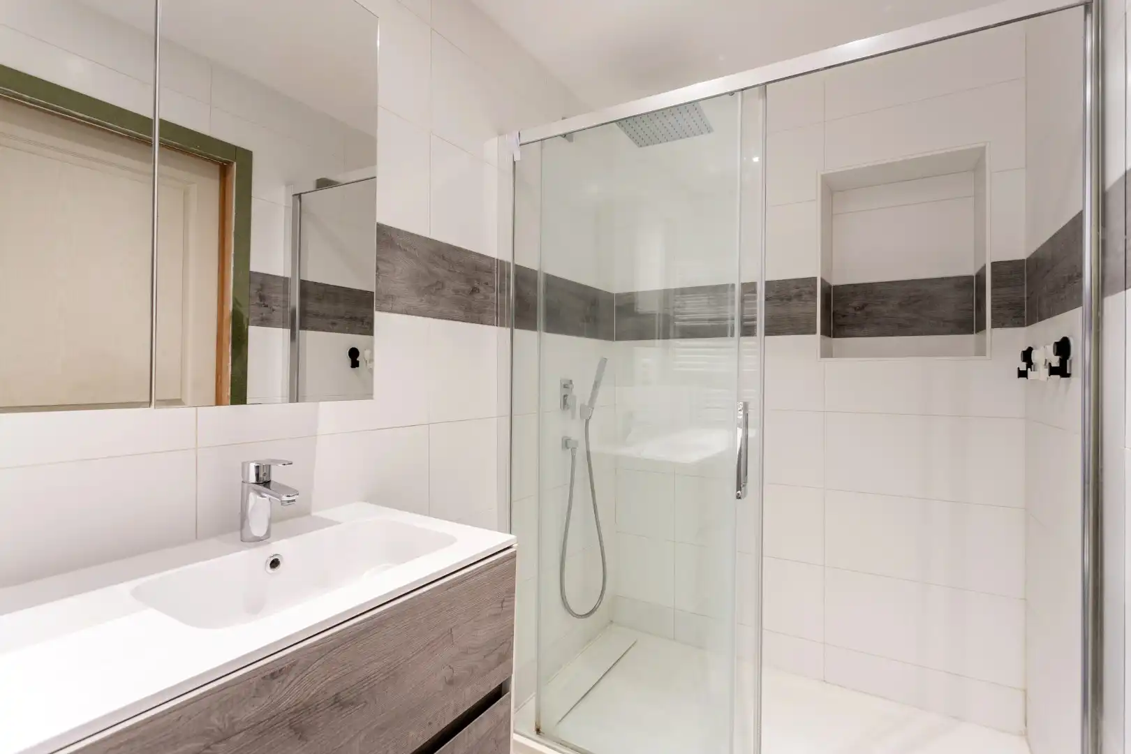 Instapklare woning met 3 SLPK en tuin foto 11