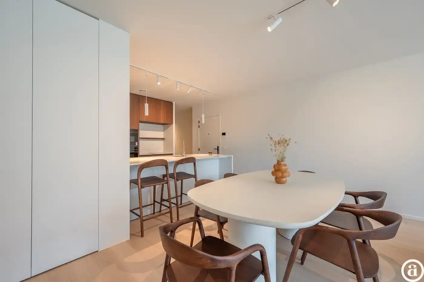 Nieuwbouw appartement op een centrale ligging te Knokke, vlakbij het Zegemeer en op wandelafstand v foto 10