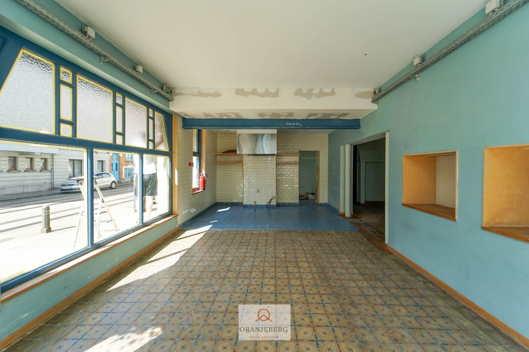 Horecavergund hoekpand met mooie visibiliteit in Papegaaistraat foto 7