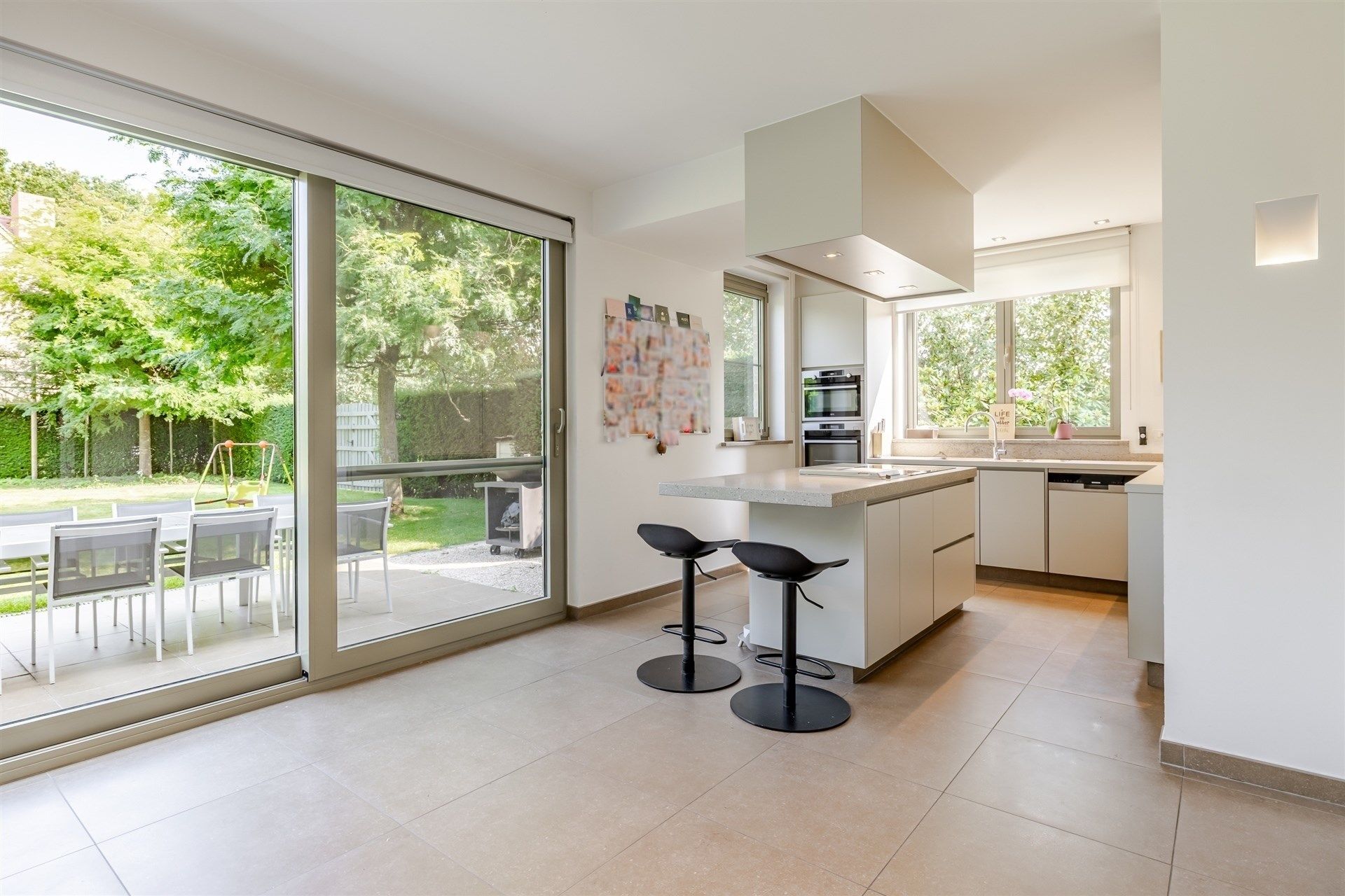 Prachtige villa met zwembad op toplocatie! foto 2