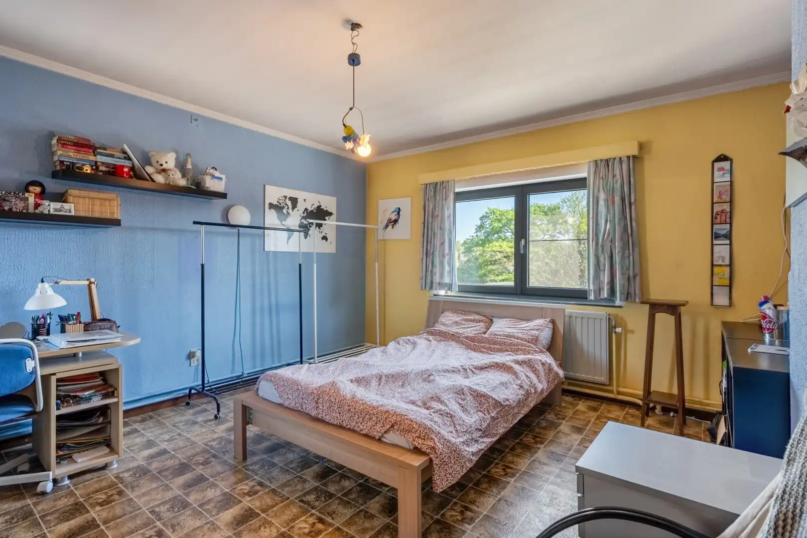 Droomt u van een woning te koop met ruimte, een groot perceel en heel wat mogelijkheden? Dan is deze halfopen bebouwing op een perceel van 10 are 14 absoluut het ontdekken waard 🏡. foto 9