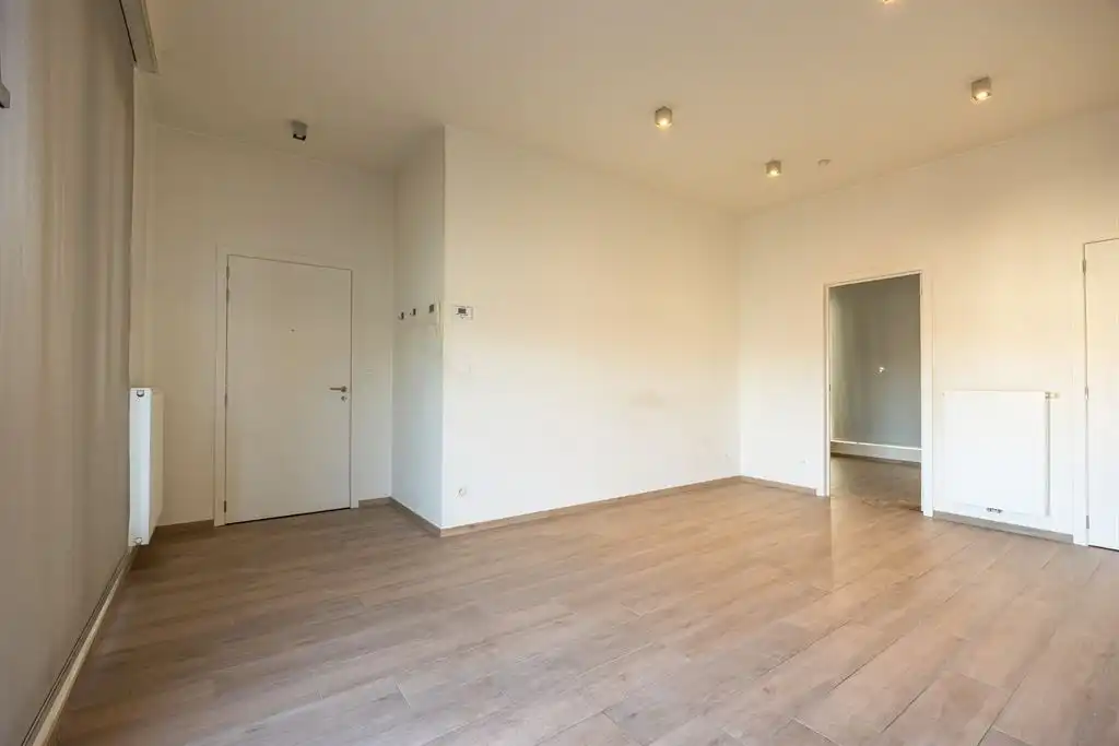 Recent appartement met groot zonneterras pal aan Park Spoor Noord foto 6