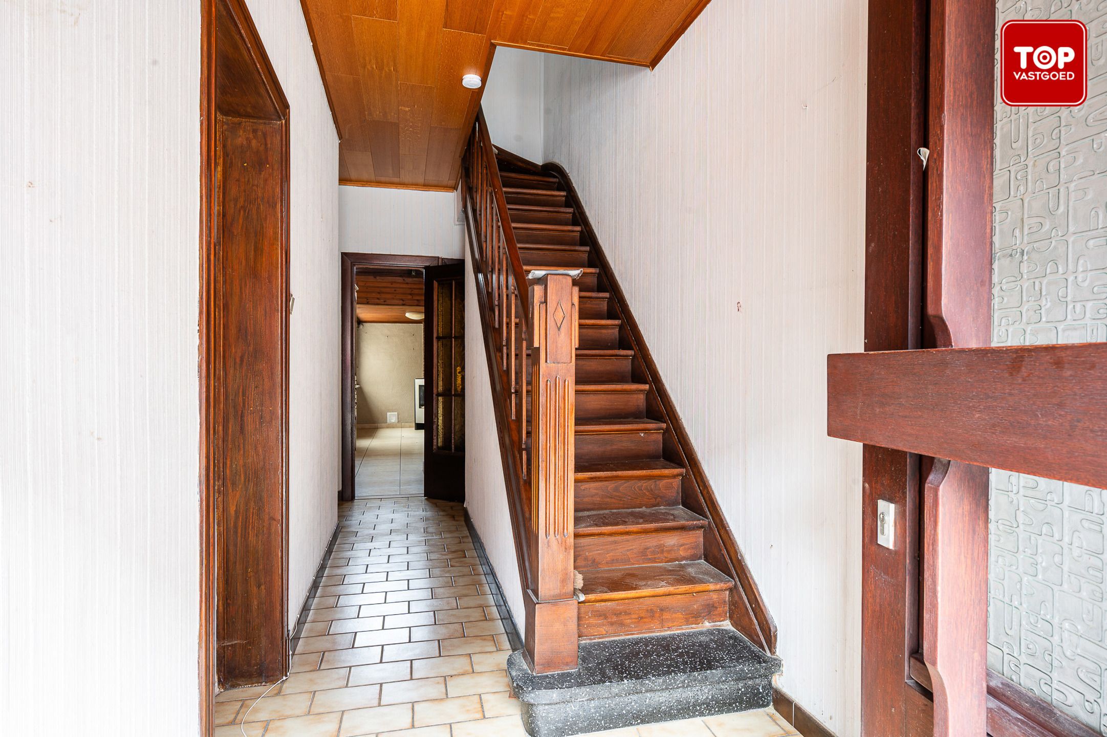 Ruime te renoveren woning met 6 slaapkamers te koop in Gent foto 2