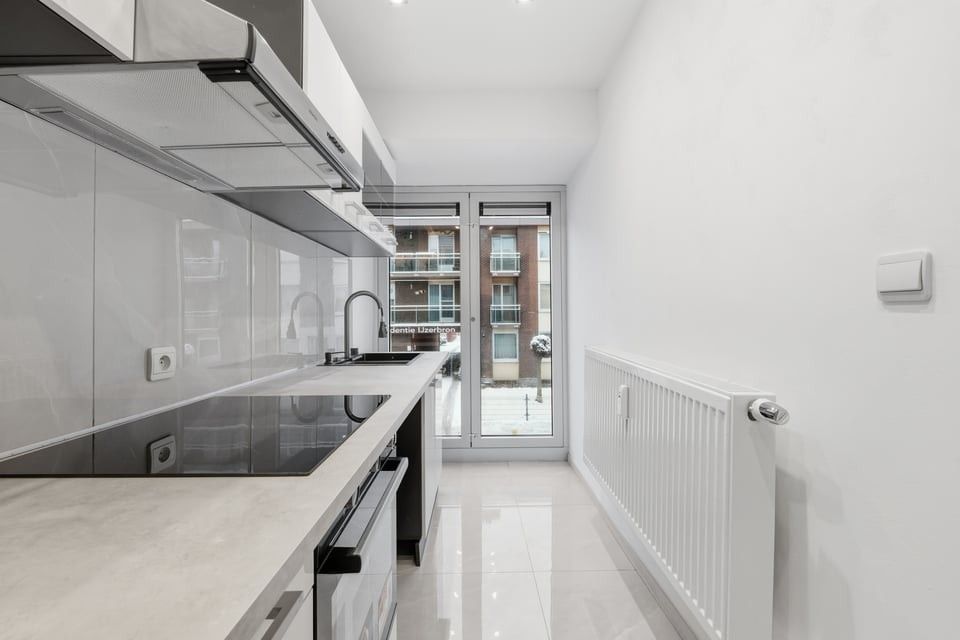 INSTAPKLAAR APPARTEMENT MET 2 SLAAPKAMERS OP TOPLOCATIE - VOLLEDIG GERENOVEERD IN 2025 foto 7