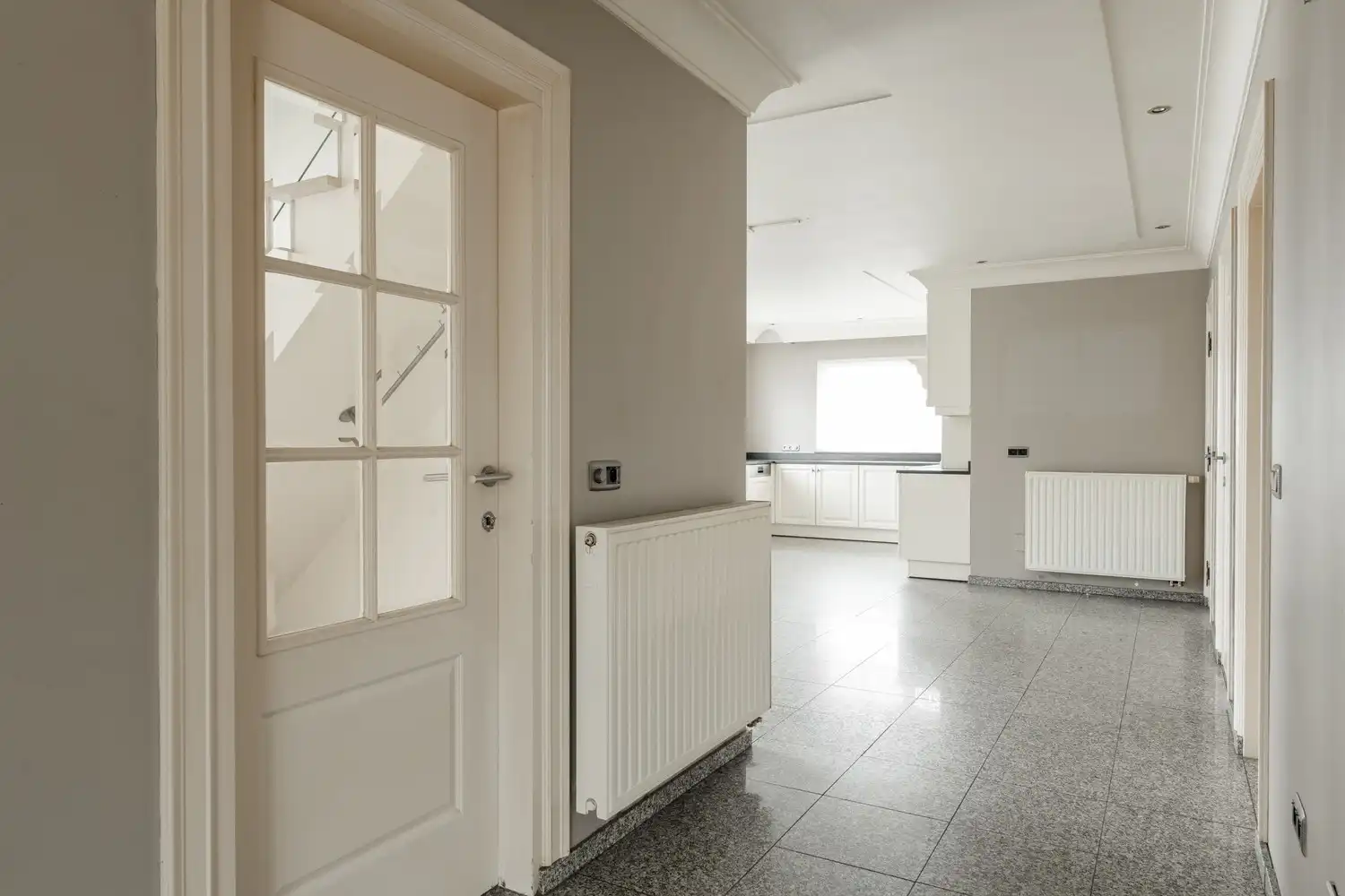 BEDRIJFSPAND MET CONCIERGEWONING foto 38