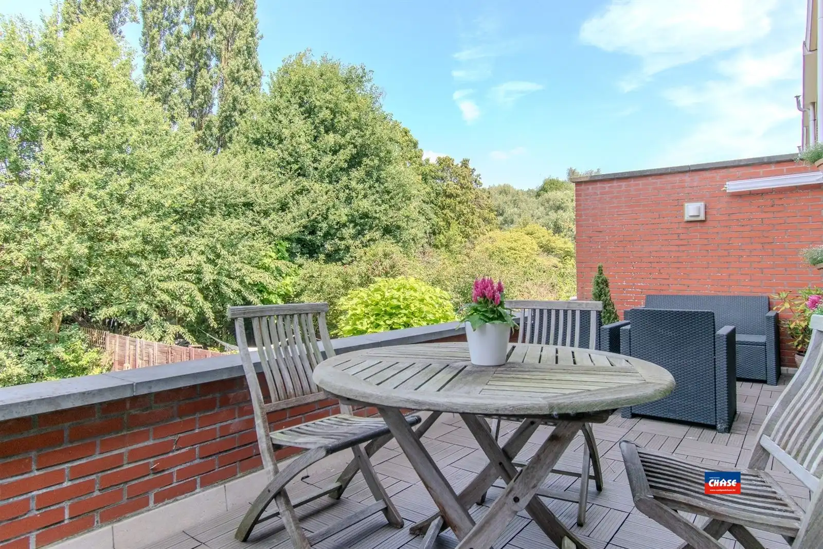 Rustig gelegen Bel-étage met drie slaapkamers, oprit, garage en een grote tuin  foto 3