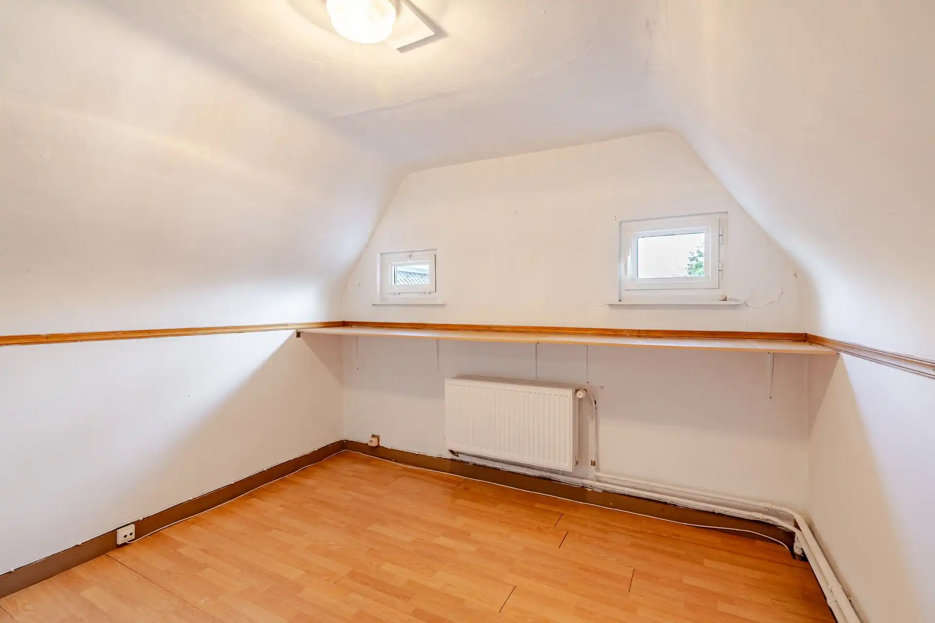 Charmante woning met grote tuin! foto 11