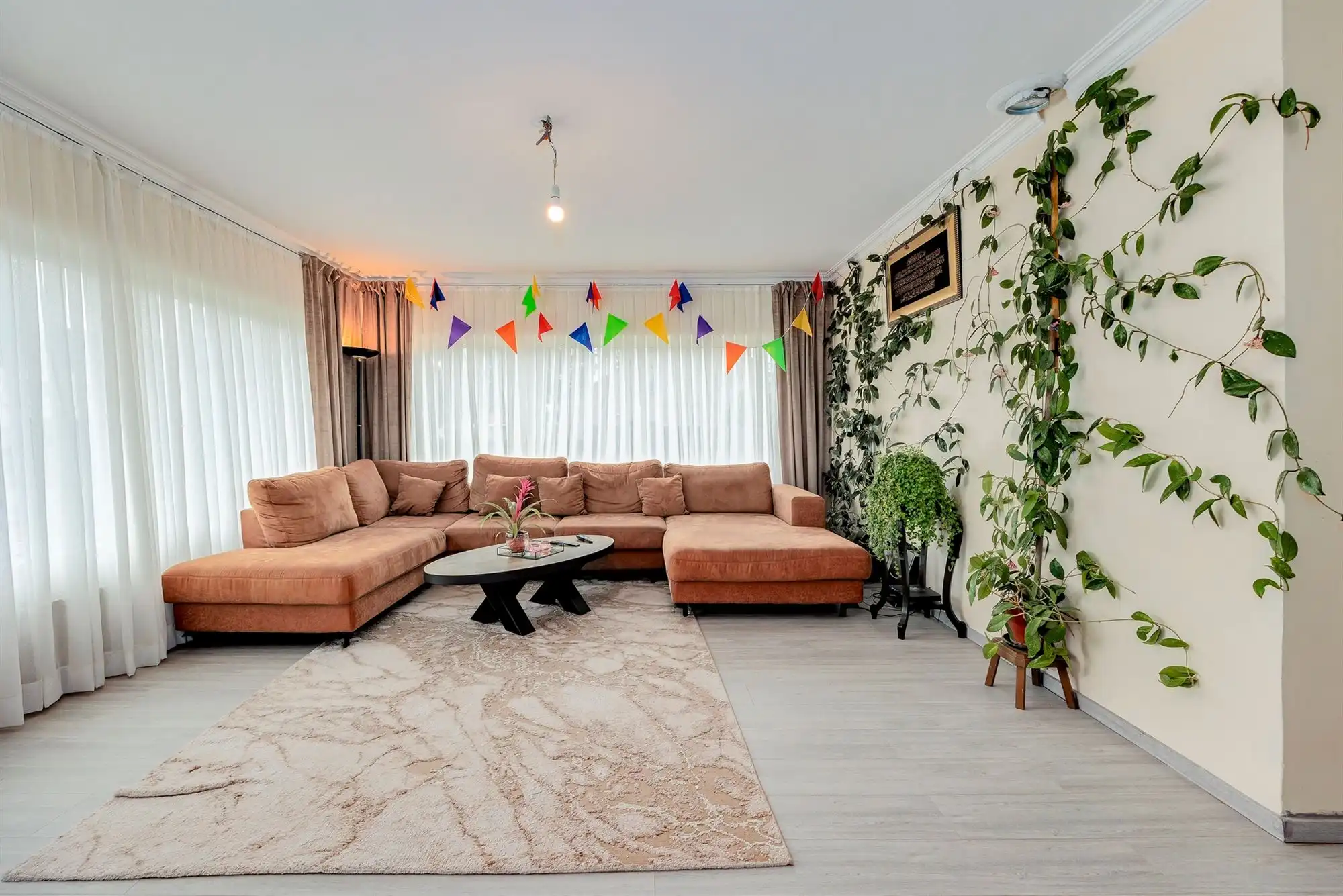 Ruime open bebouwing met 5 slaapkamers op een perceel in het landelijke Eindhout foto 4