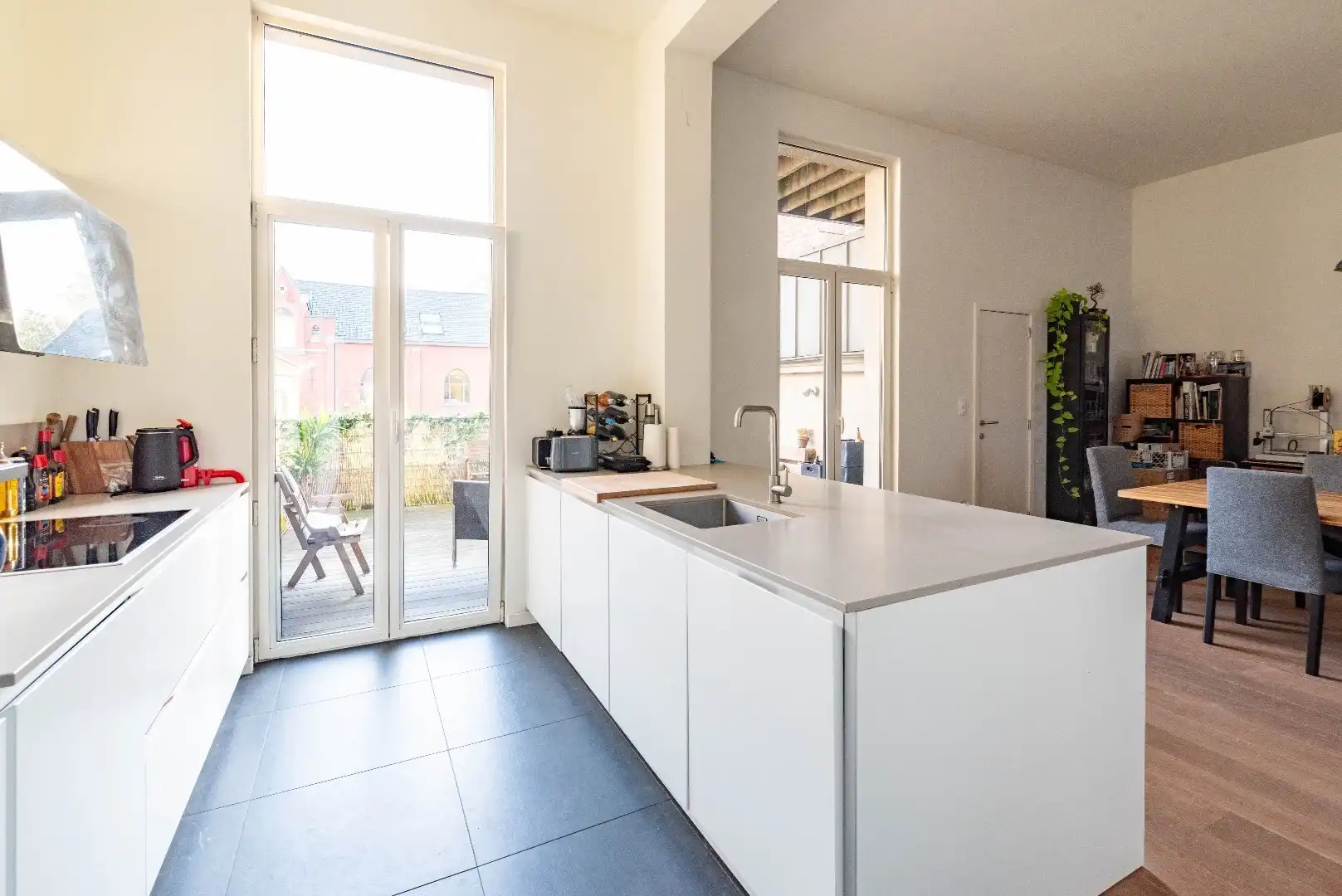 Uniek en luxueus appartement in prachtig gebouw op Zurenborg foto 8