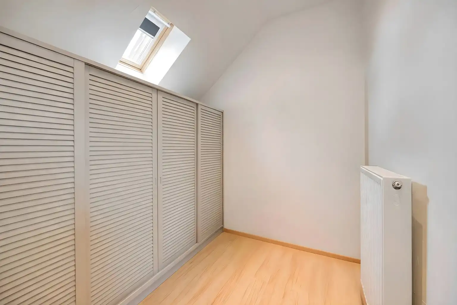 Instapklare woning in doodlopende straat te Vertrijk foto 19