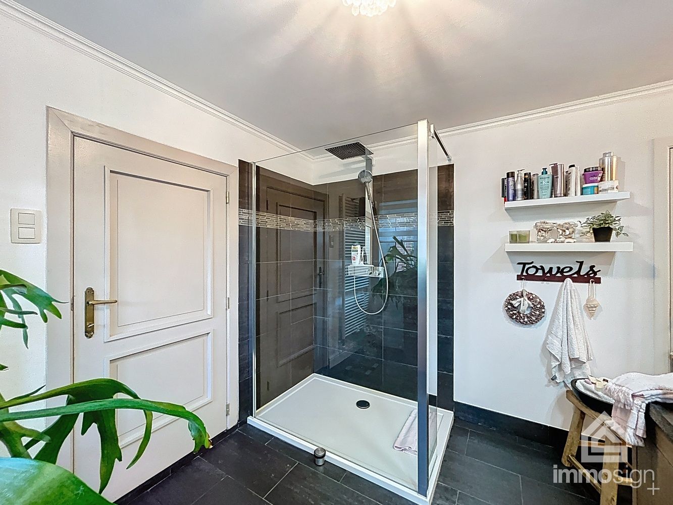 Landelijk wonen in Oudsbergen, omringd door weiland met paardenstallen! foto 12