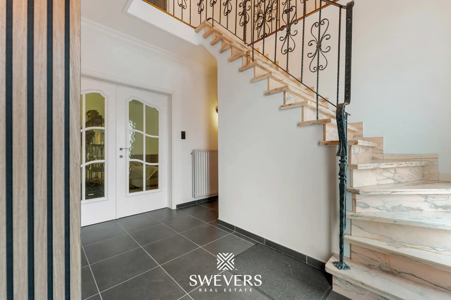 Volledig vernieuwd pareltje met terras, balkon & loods in Riemst foto 17