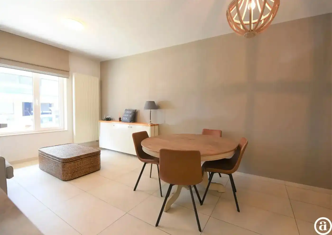 Gerenoveerde studio nabij het strand [Zwaluwenlaan] foto {{pictureIndex}}