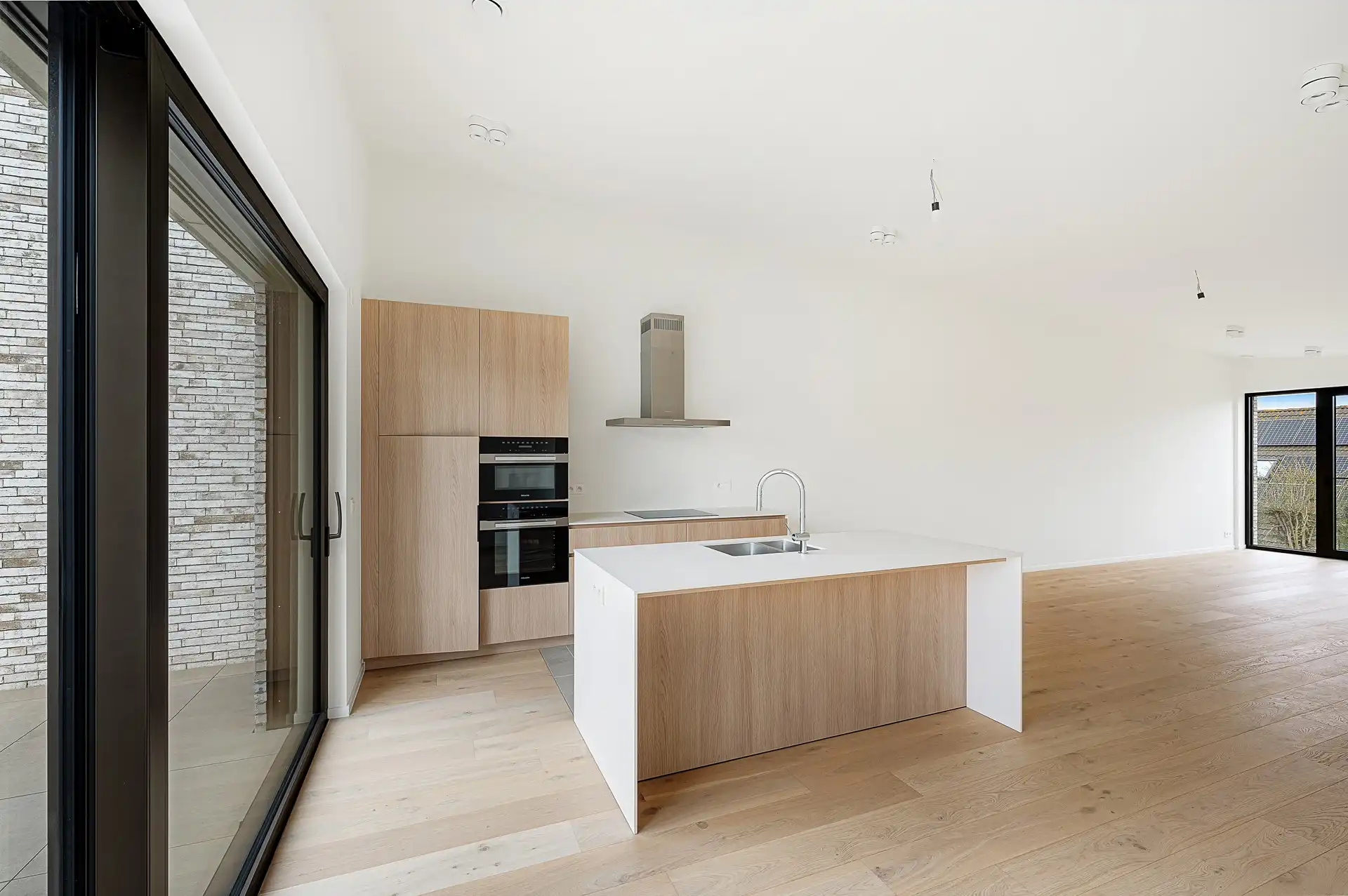 Architecturale BEN-woning met uitzonderlijke leefruimte en zonovergoten terrassen foto 11