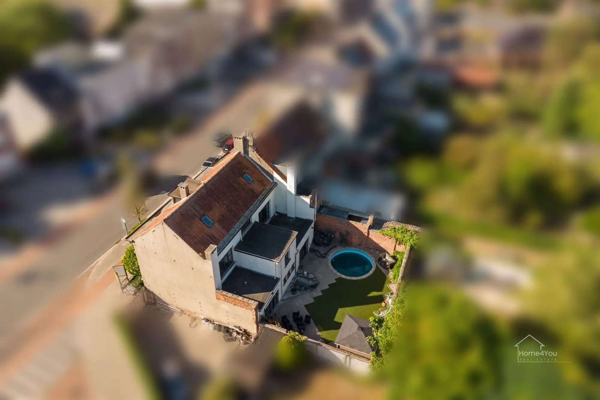 Zeer ruim herenhuis foto 2