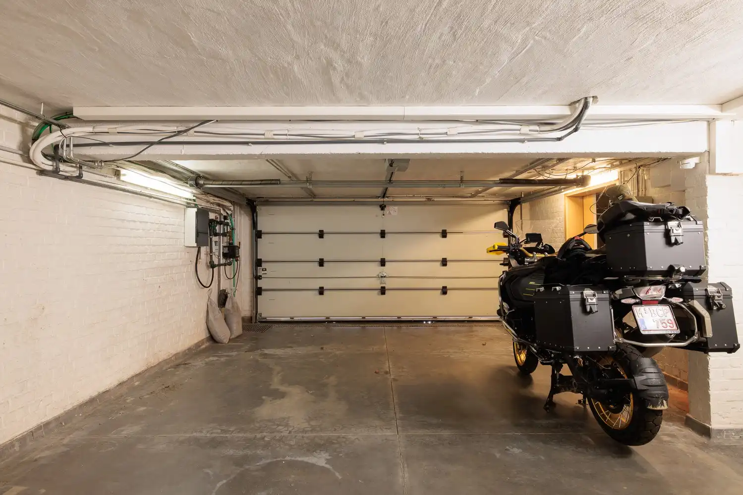 Architecturale woning op een perceel van ca. 6.395 m² foto 23