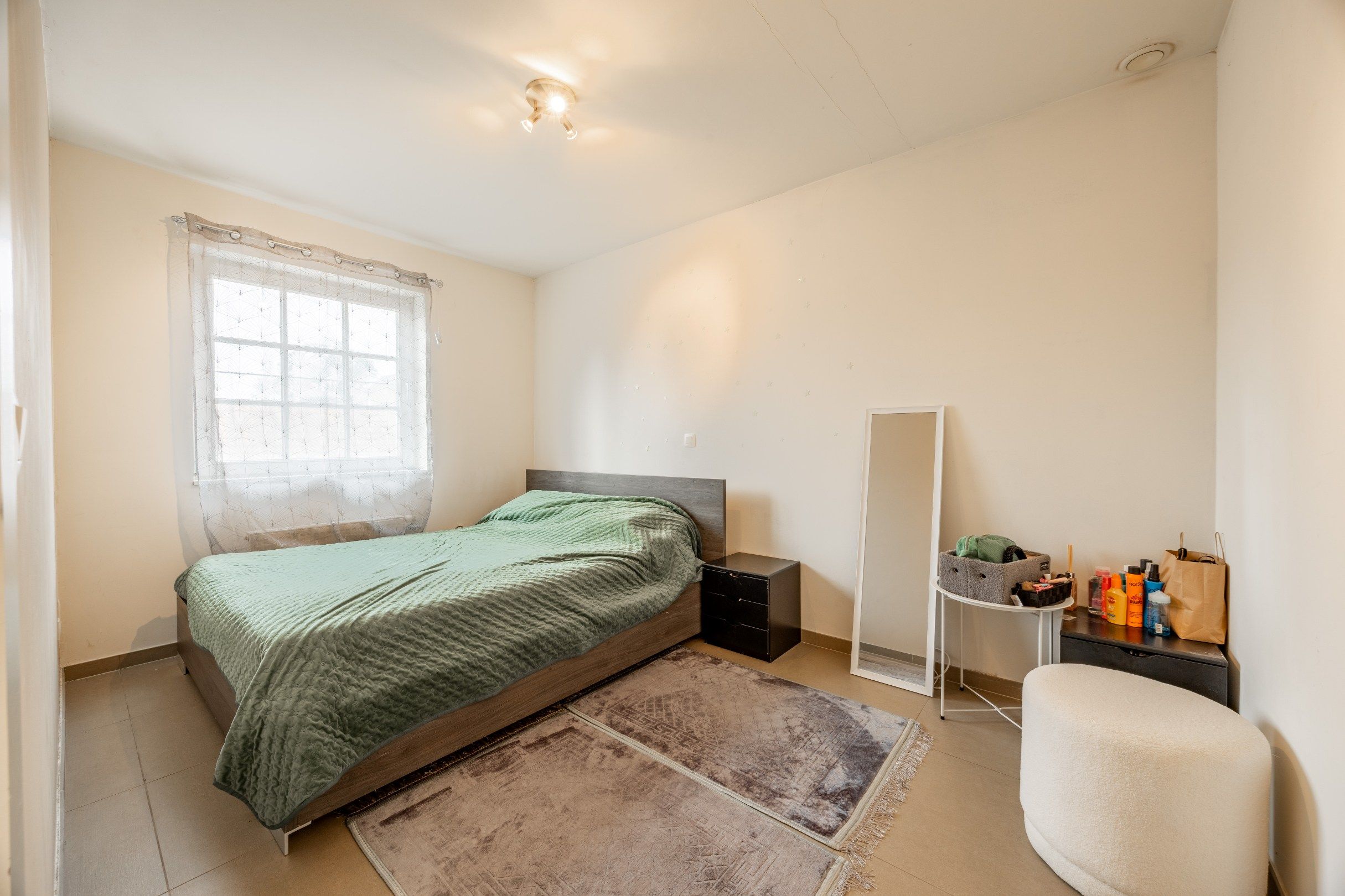 RECENTE GEZINSWONING MET GARAGE foto 17