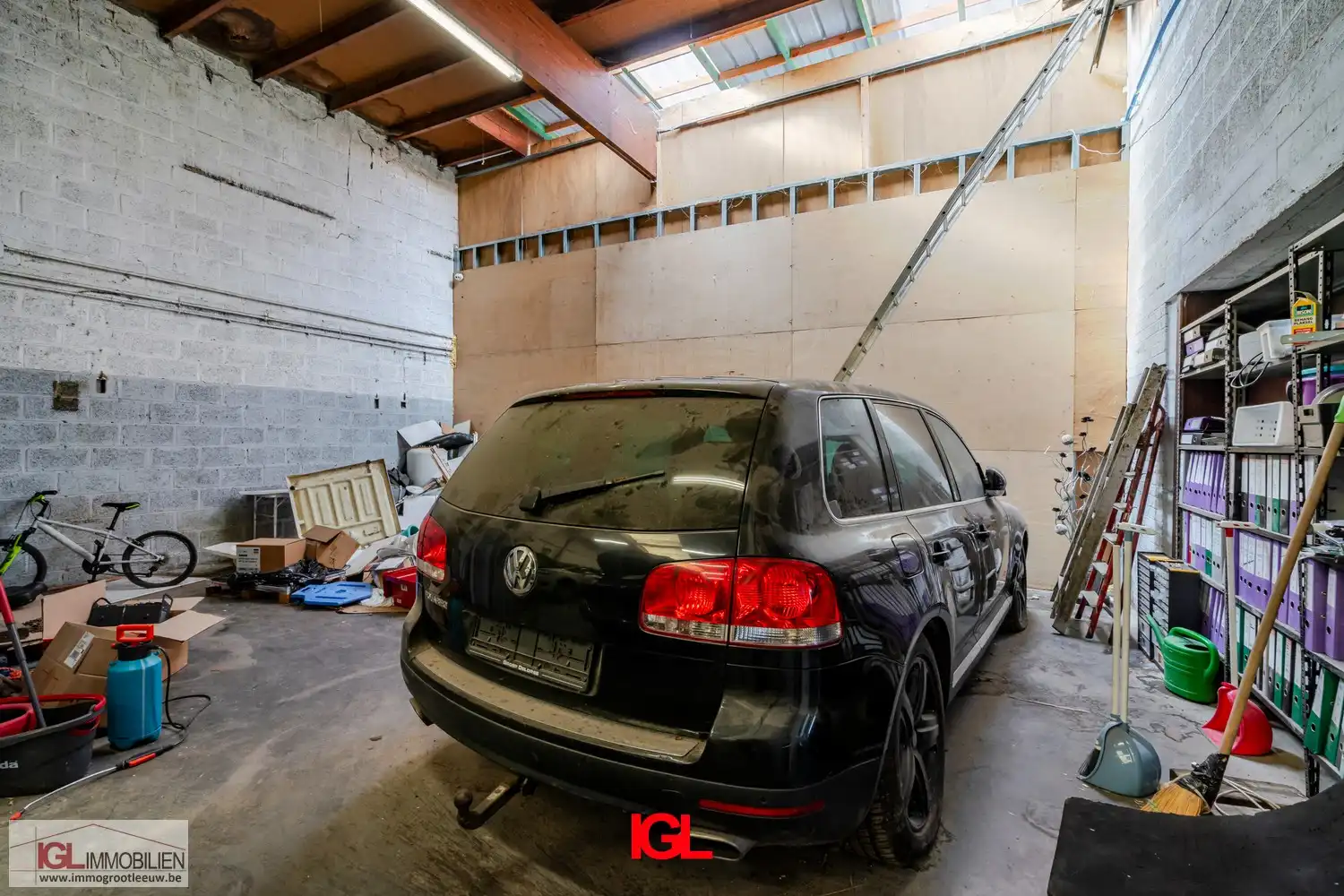 Handelspand met 2 handelsruimtes en 1 appartement te koop op AAA locatie foto 22