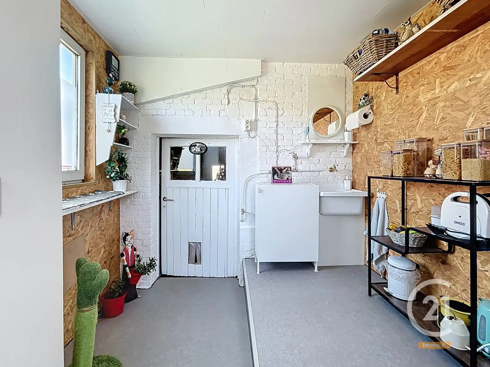 Knusse instapklare woning met ruime tuin en weide nabij E40 foto 32