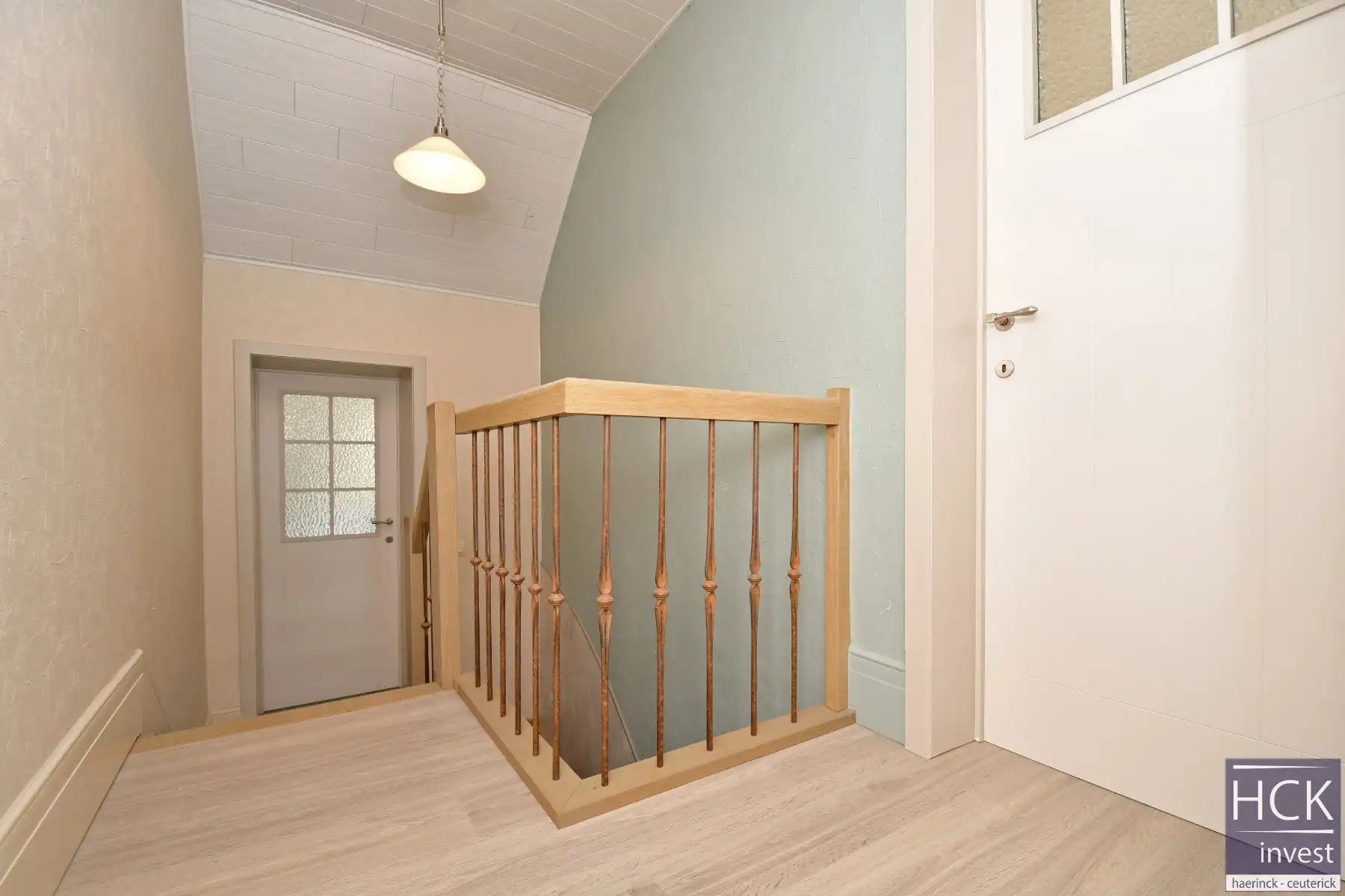 WAREGEM – Toffe gerenoveerde woning met tuin en garage vlakbij centrum foto 9