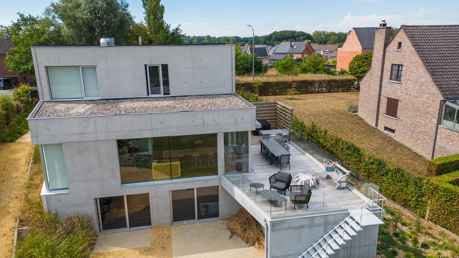 Moderne architectuurwoning op een perceel van 20a foto 17
