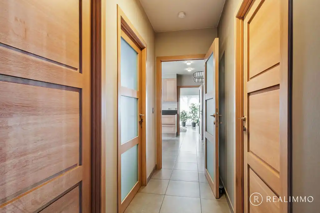 Alleenstaande instapklare woning op 1.483 m² in rustige ligging te Deerlijk! foto 8