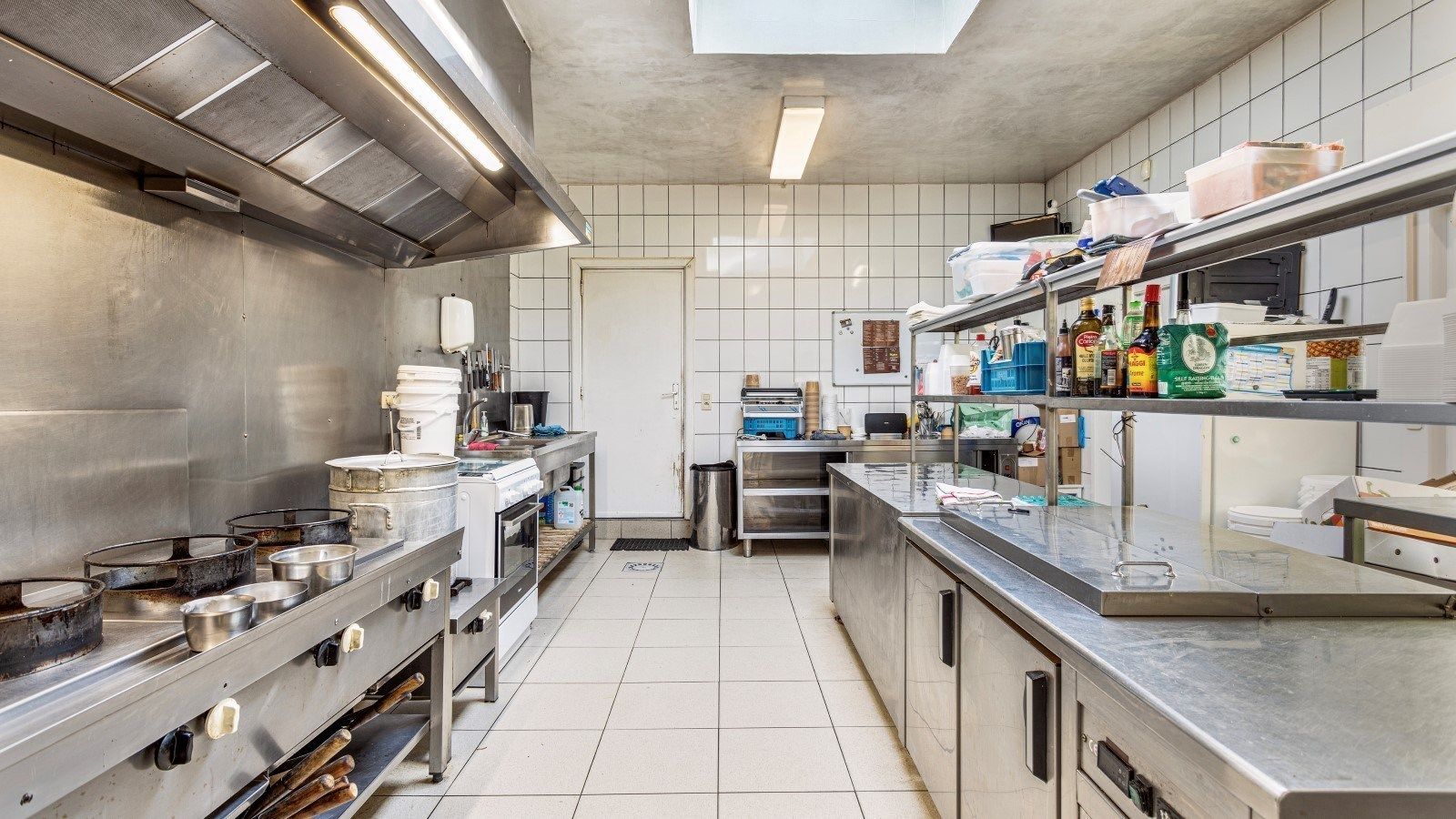 Ruime handelswoning met grote parking op Liersesteenweg  foto 25
