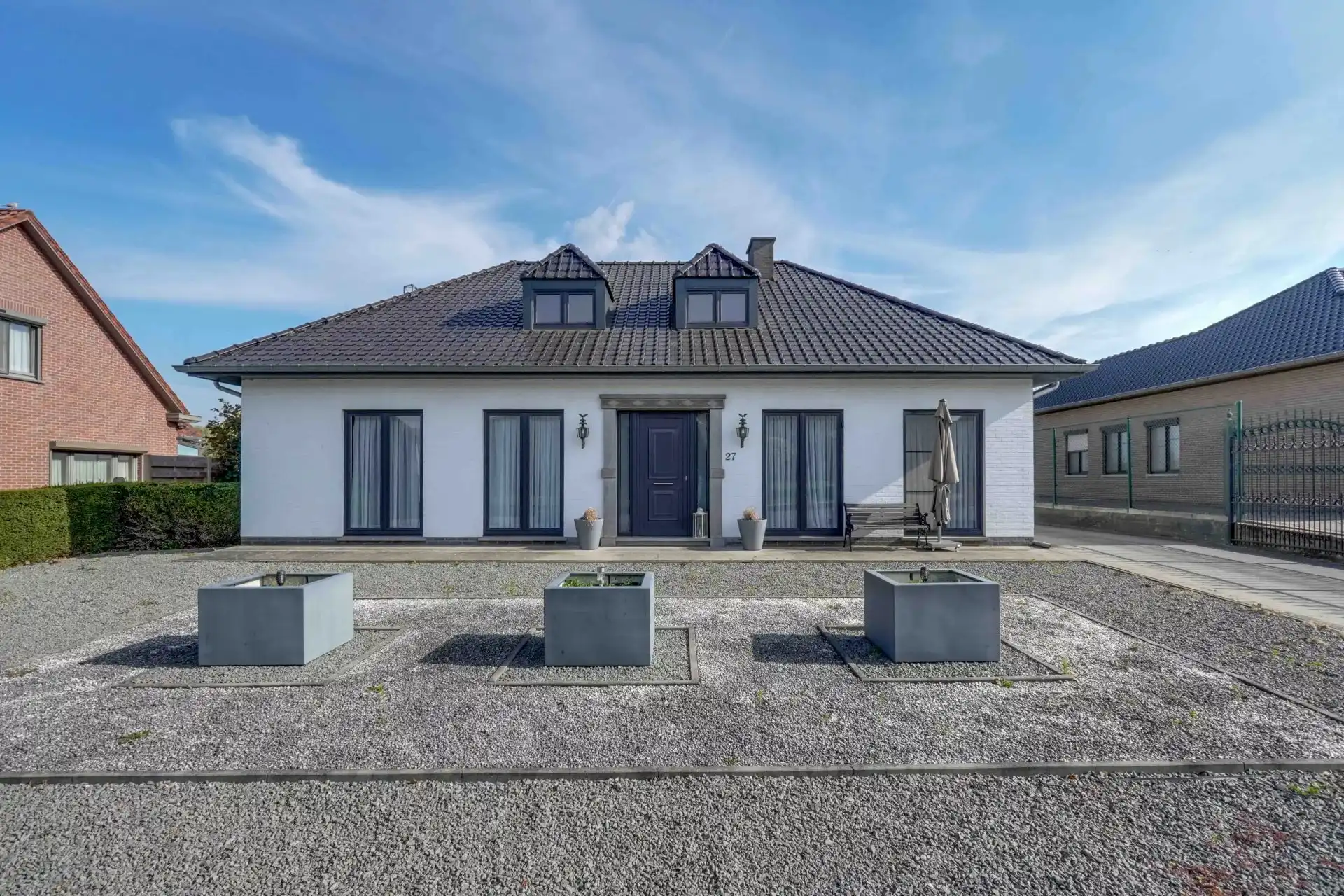 Ruime villa met 3 slaapkamers, dubbele garage en zolder van 116m² - landelijke topligging in Schalkhoven foto {{pictureIndex}}