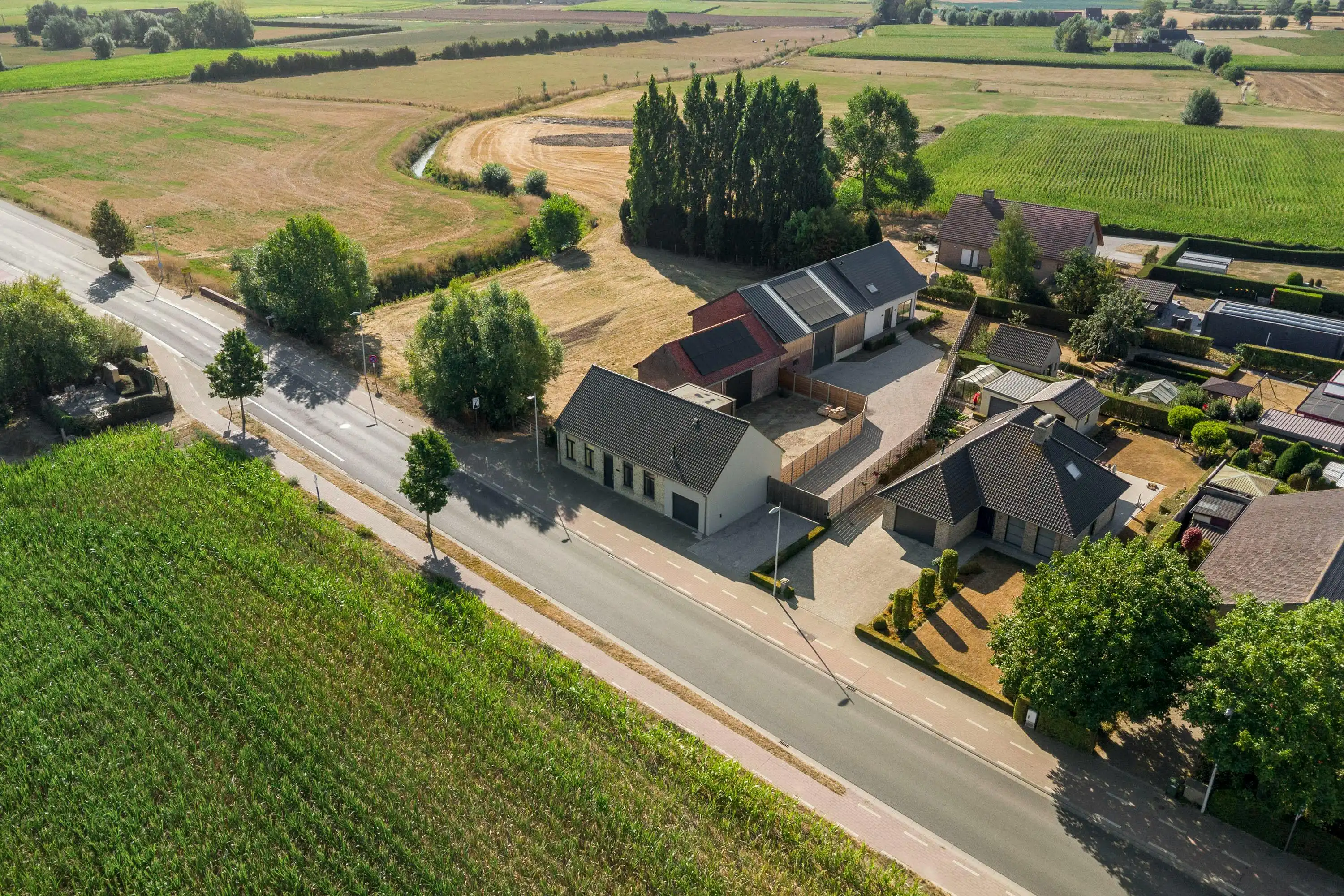 Alleenstaand huis te koop in Vleteren met weide en bijgebouw foto 6