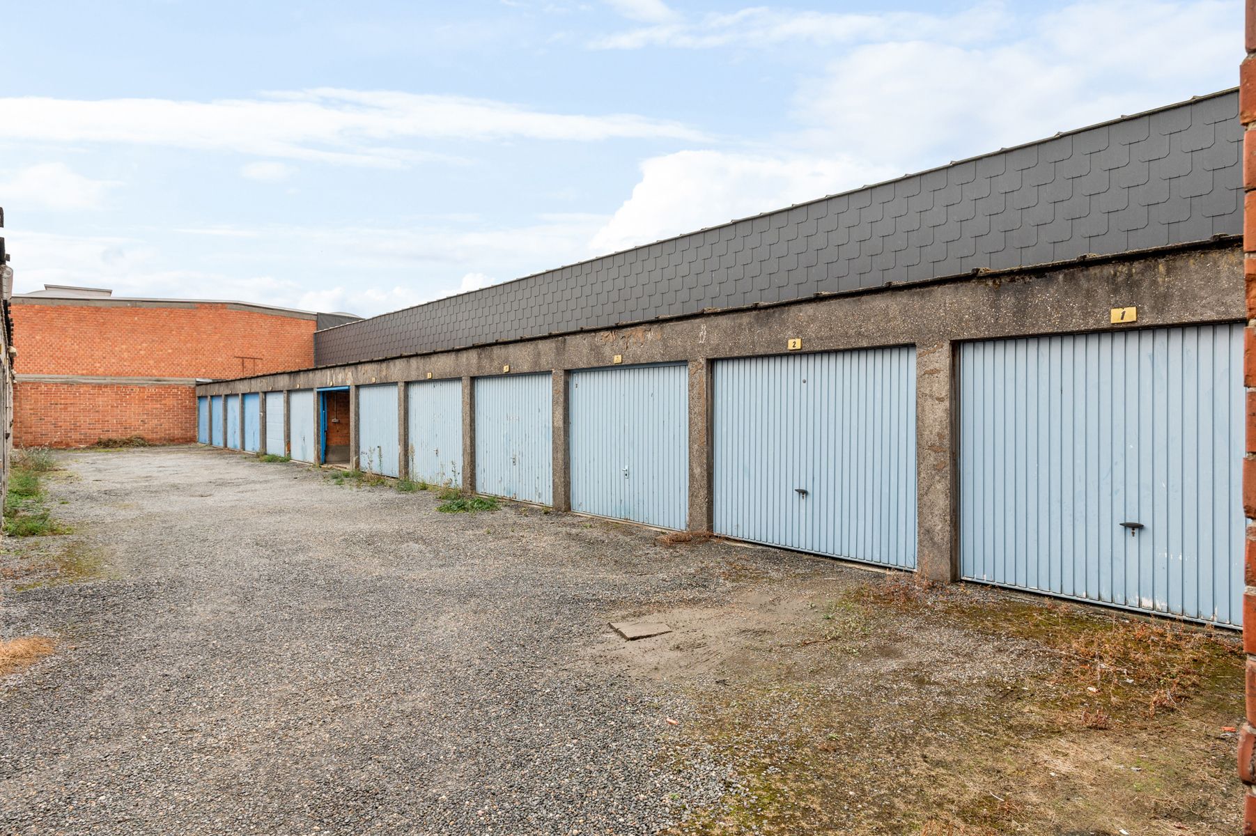 Garagebox in een afgesloten omgeving. foto 2